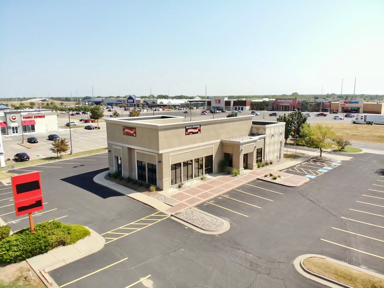 11747 E Kellogg Dr, Wichita, KS 67207