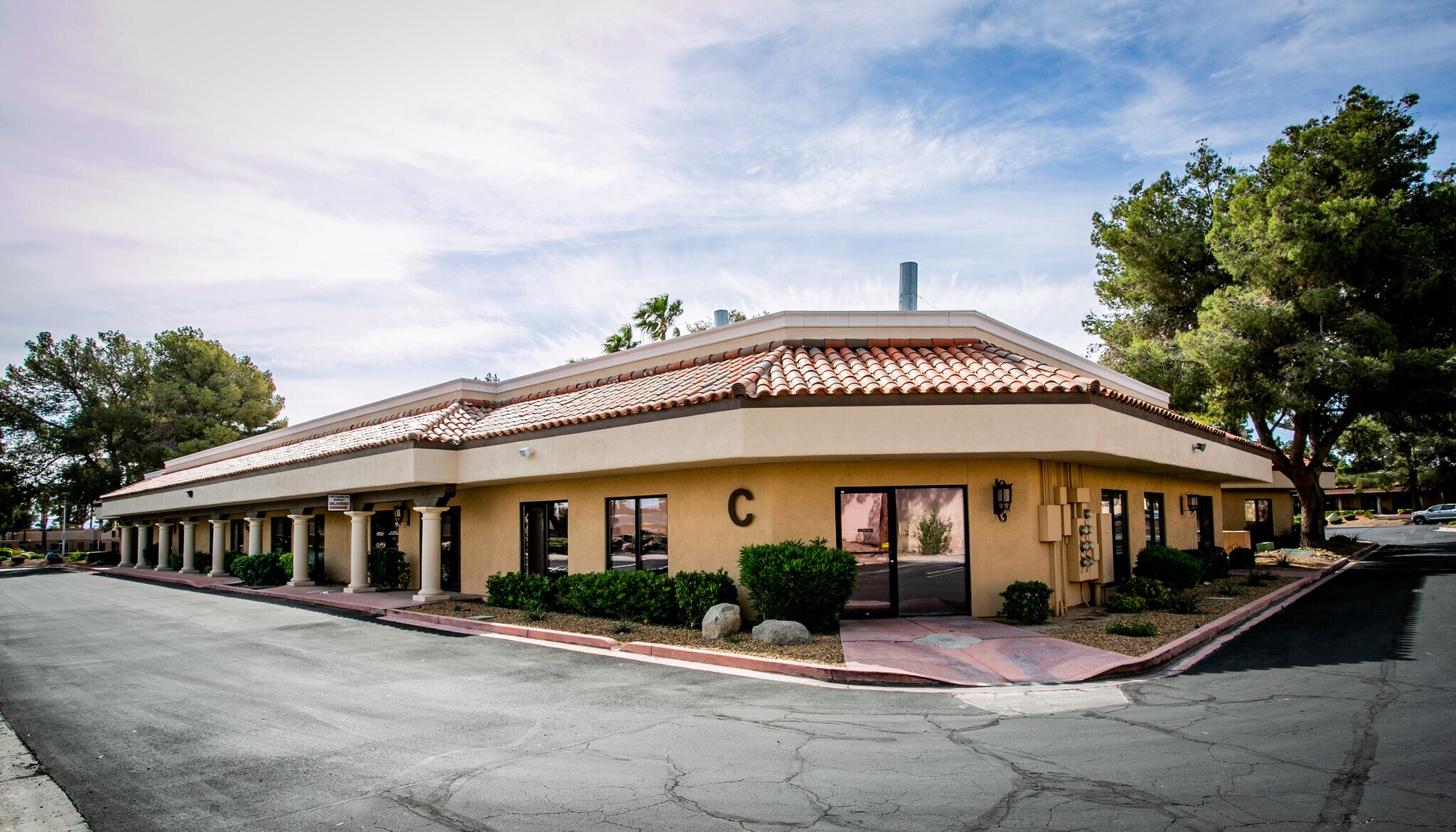 2700 Chandler Ave, Las Vegas, NV 89120
