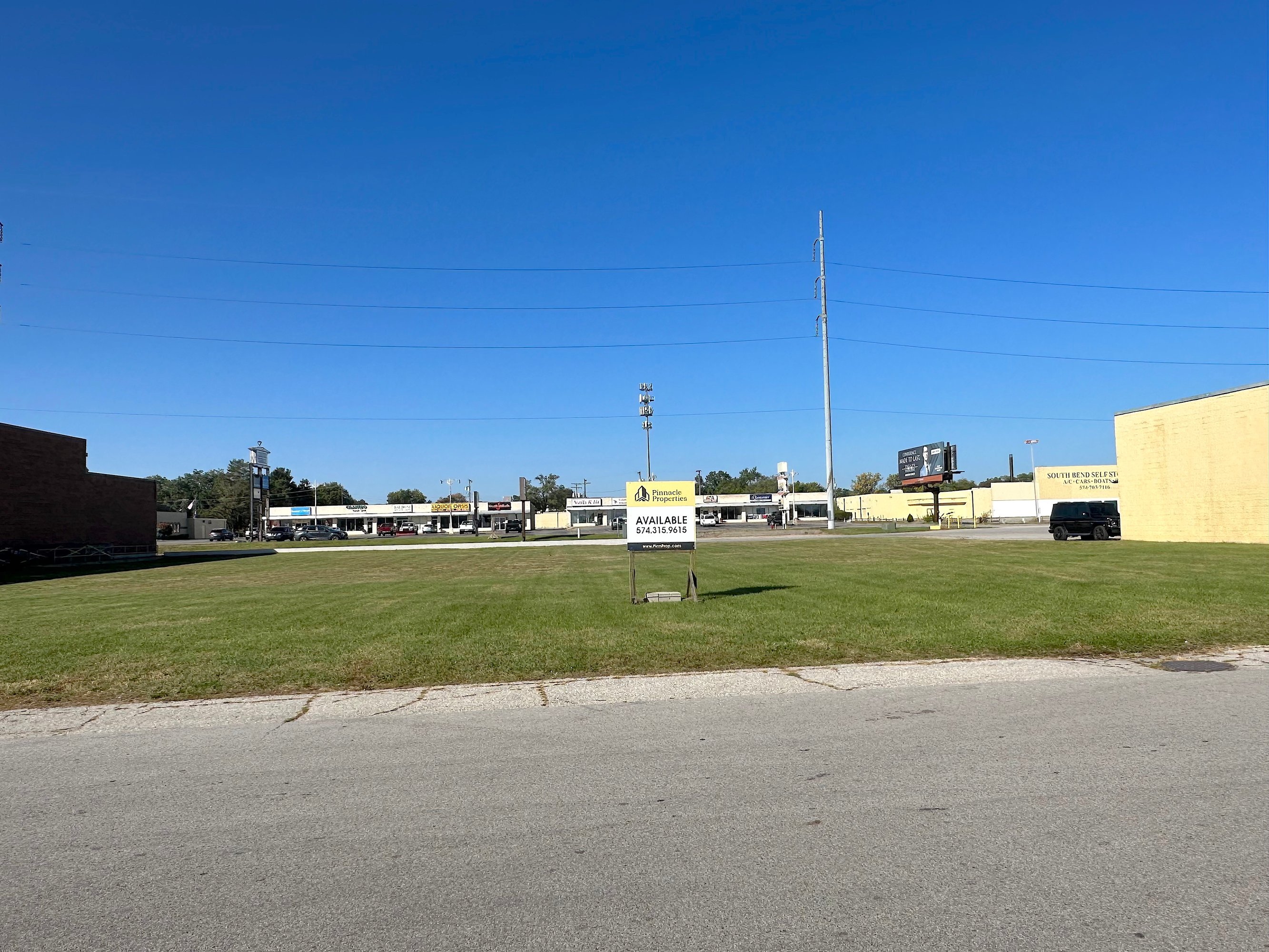 2330 Hickory Rd, Mishawaka, IN 46545