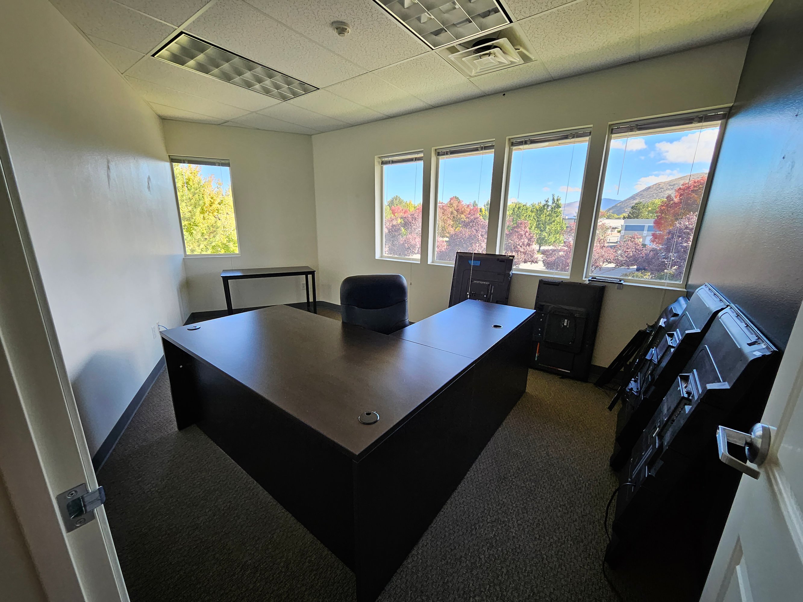 5605 Riggins Ct, Reno, NV 89502 | Crexi.com