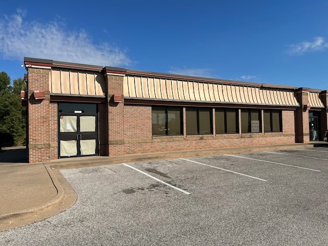 401 S Boehne Camp Rd, Evansville, IN 47712