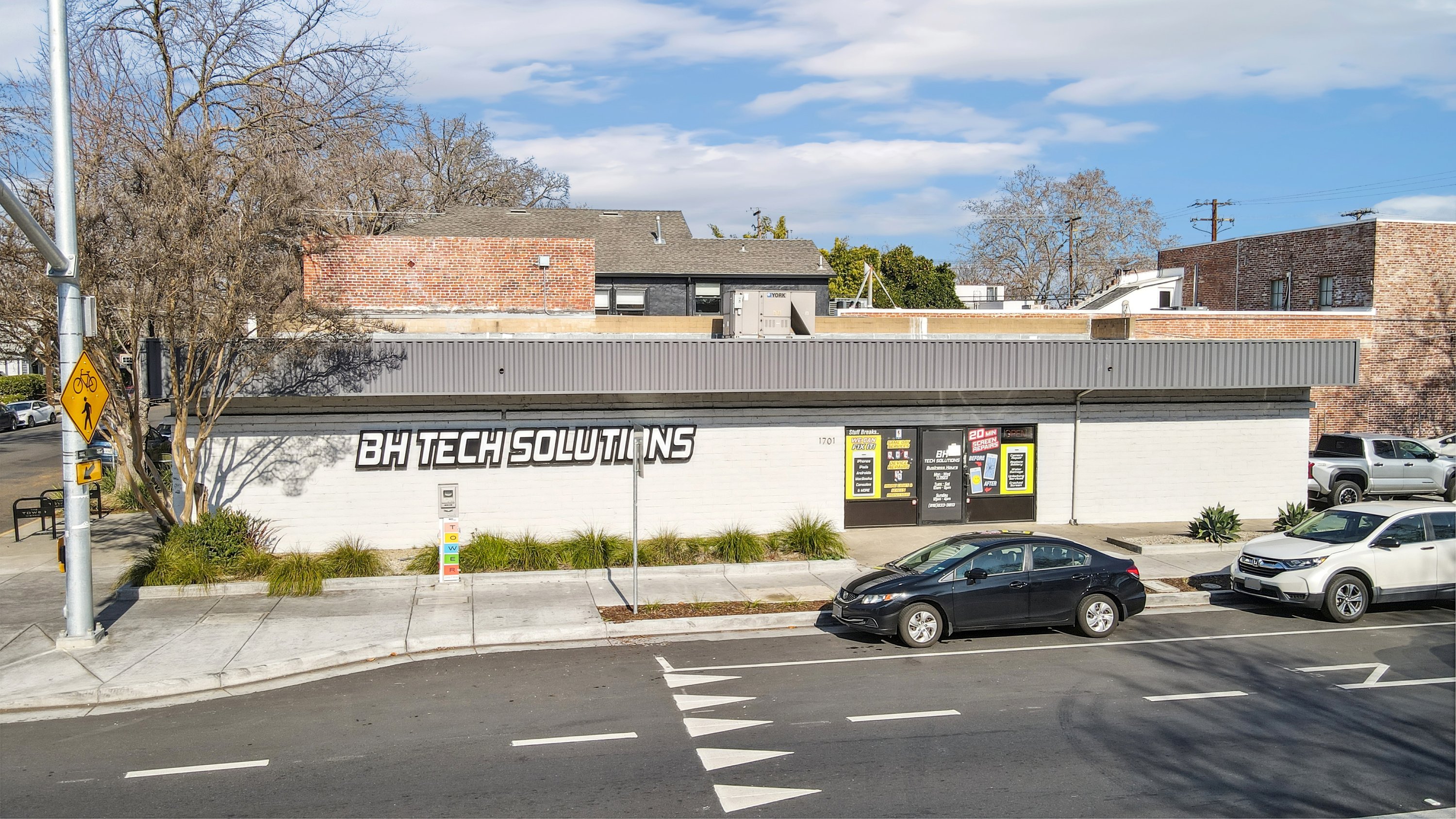 1701 Broadway, Sacramento, CA 95818