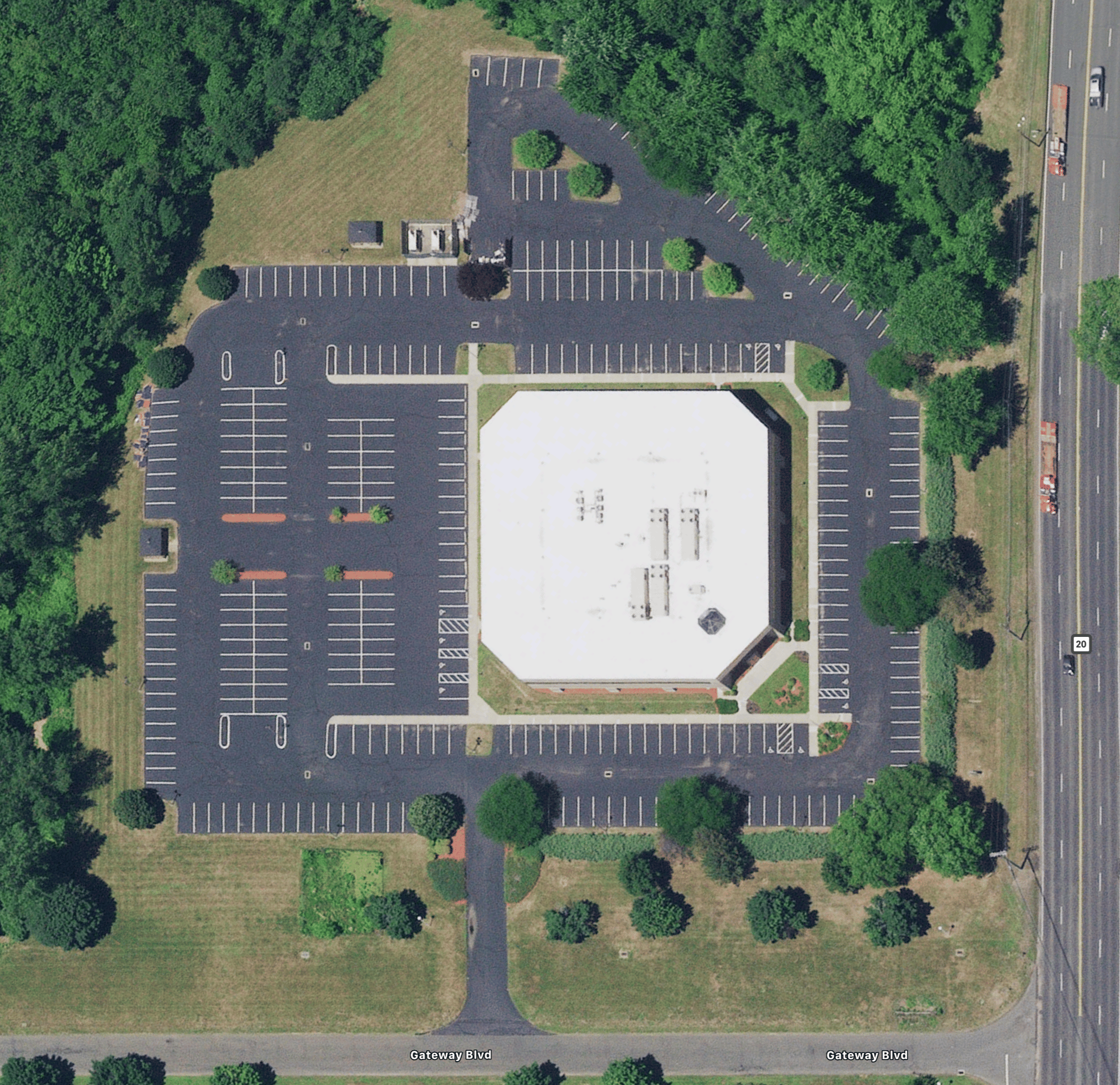 2 Gateway Blvd, East Granby, CT 06026