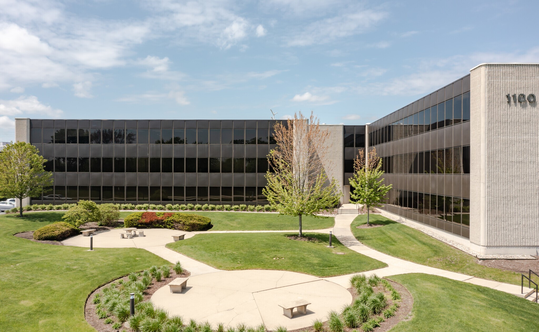 1100 Jorie Blvd, Oak Brook, IL 60523