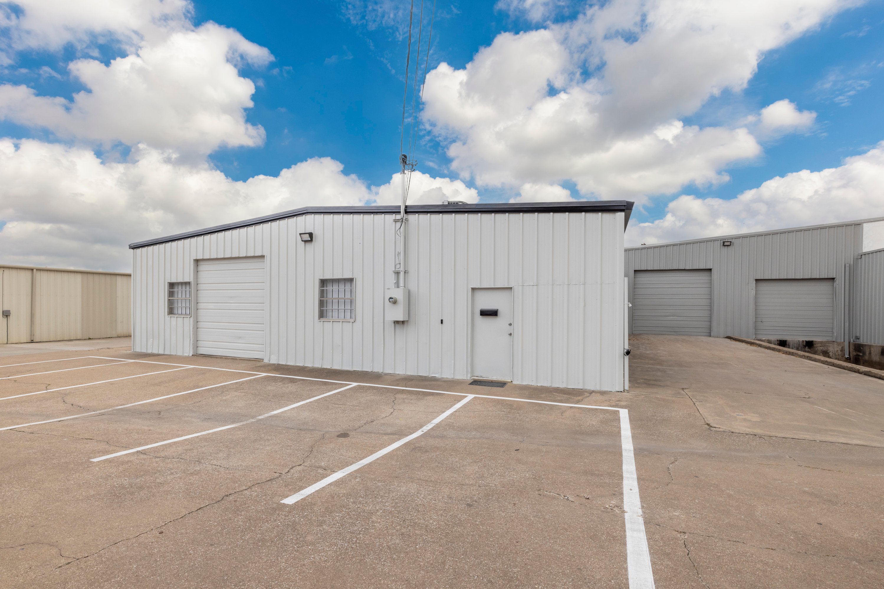 4400 Garland Dr, Haltom City, TX 76117