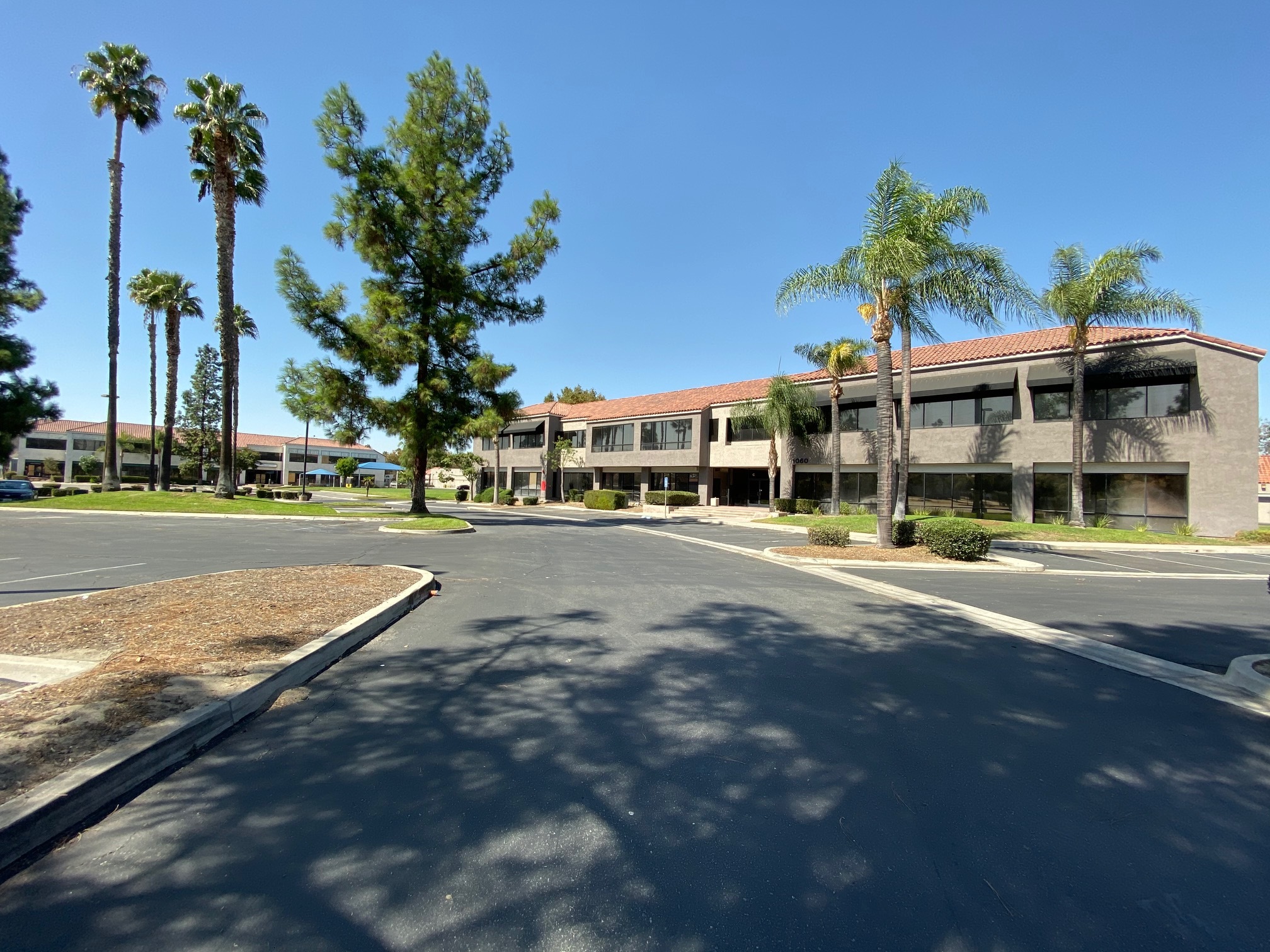1060 E Washington St, Colton, CA 92324