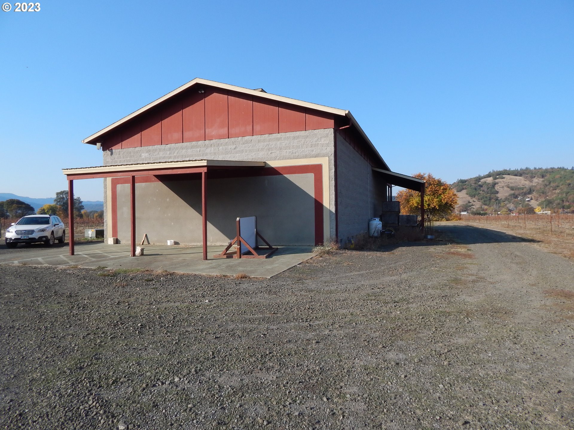 707 Hess Ln, Roseburg, OR 97471