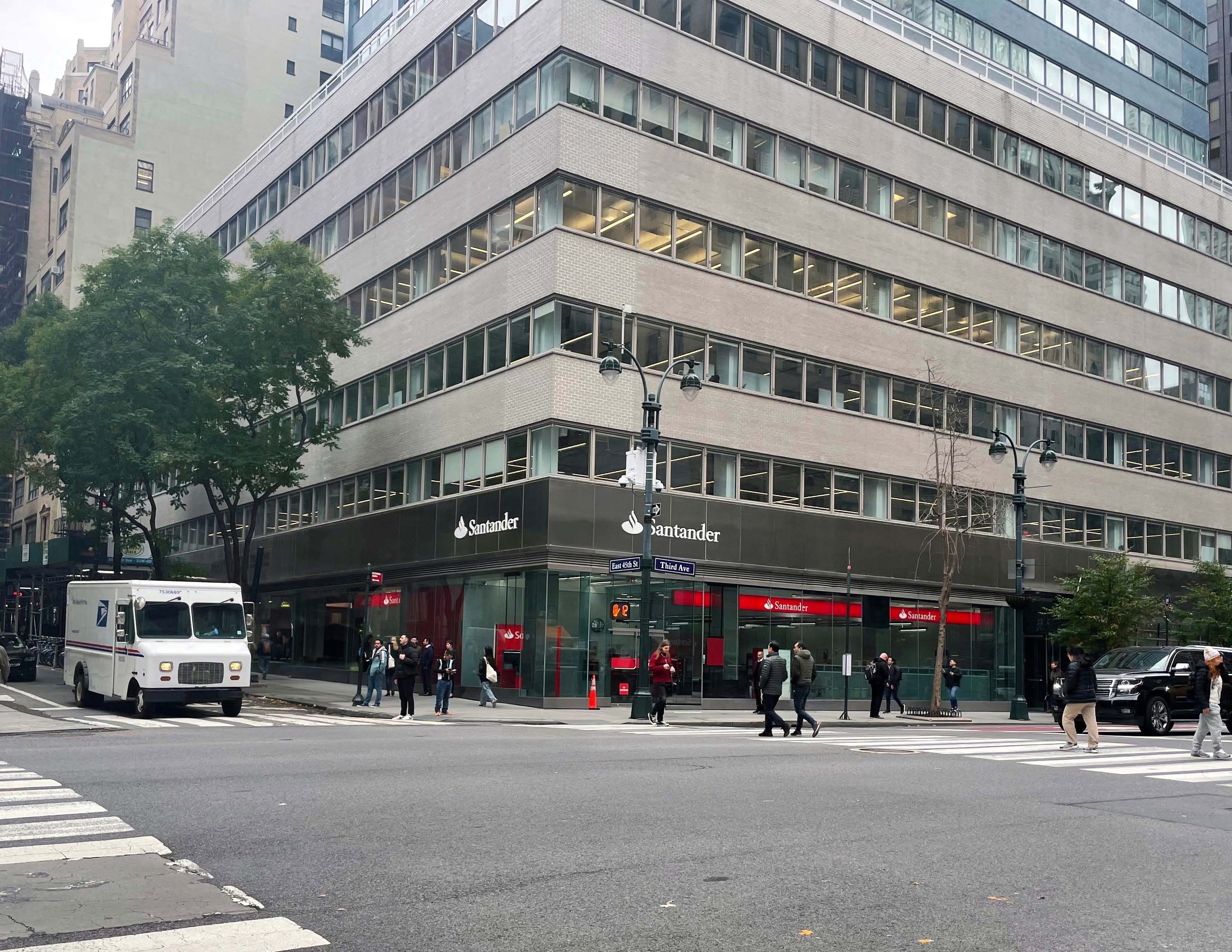 711 3Rd Ave, New York, NY 10017