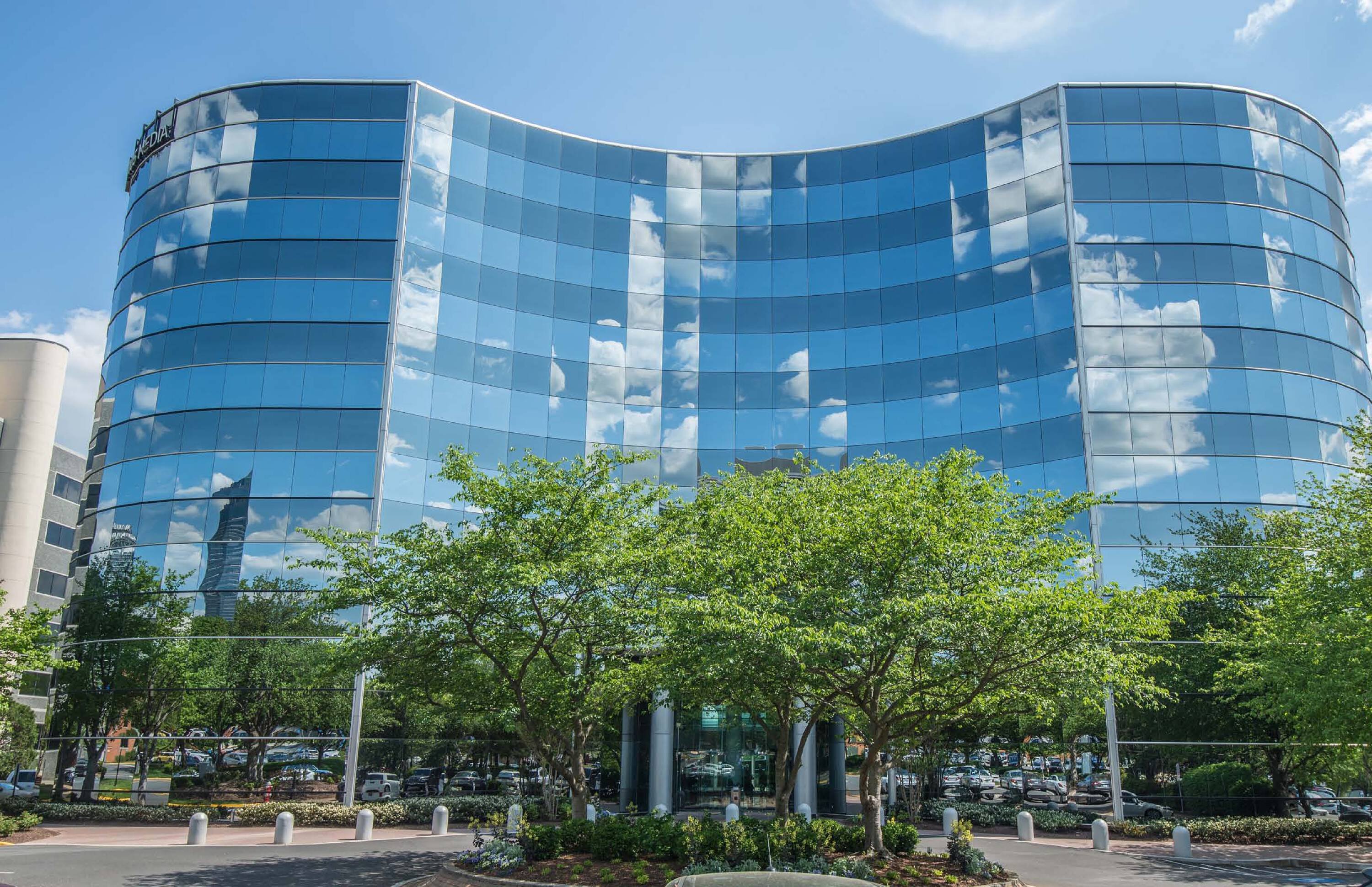 8609 Westwood Center Dr, Vienna, VA 22182