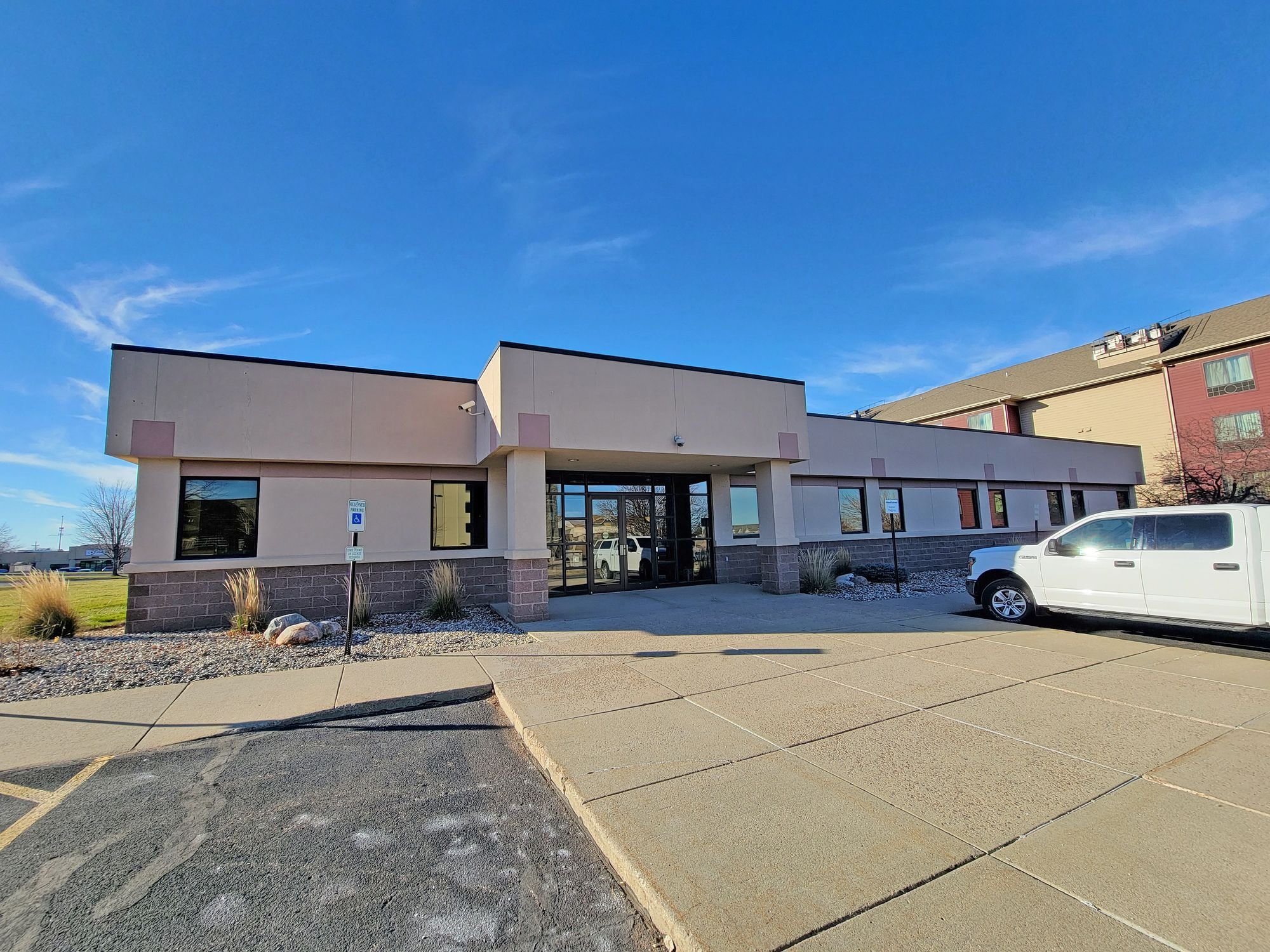 5929 S Mogen Ave, Sioux Falls, SD 57108