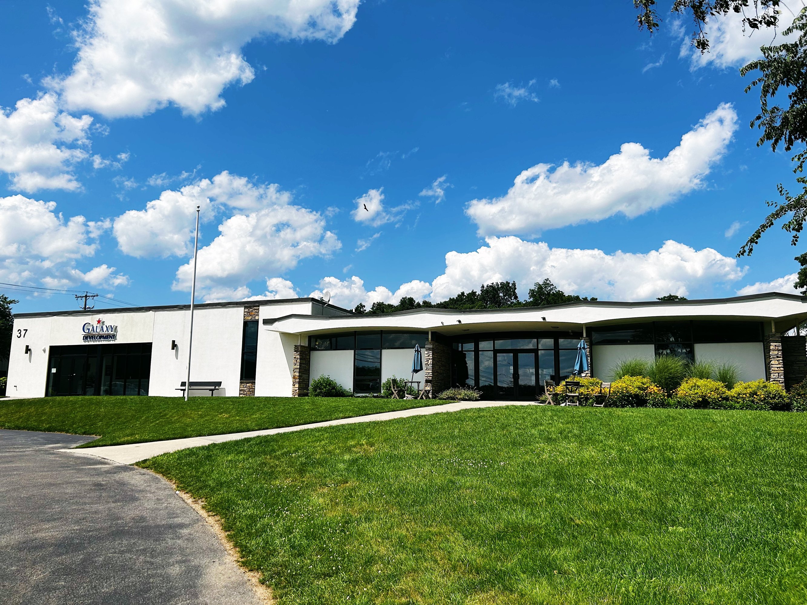 37 Sutton Rd, Webster, MA 01570