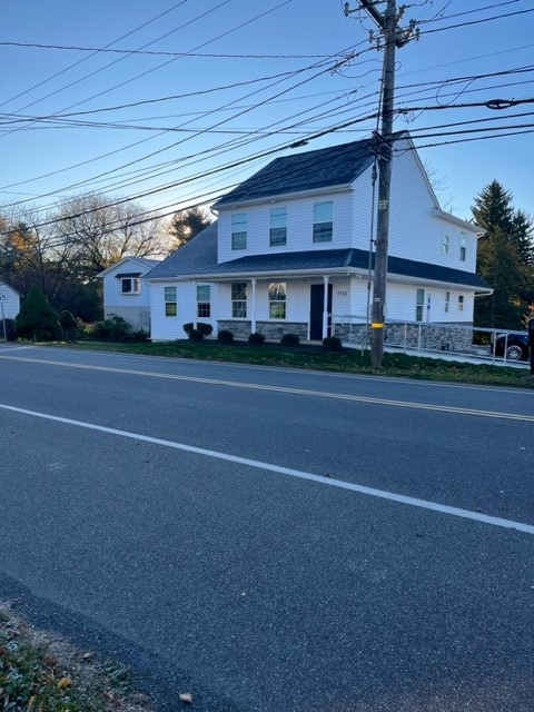 7734 Main St, Fogelsville, PA 18051