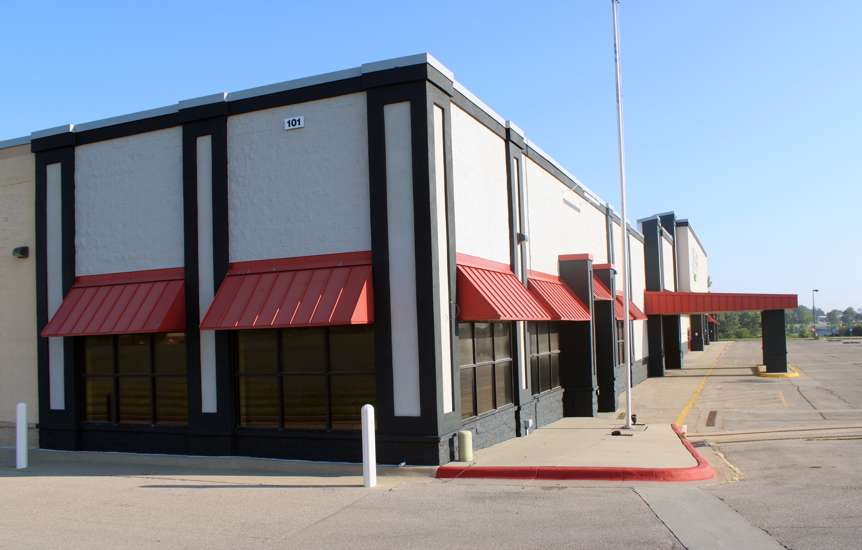 101 Iowa Ave W, Marshalltown, IA 50158