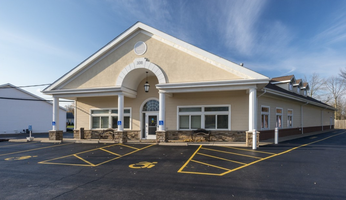 3018 Military Rd, Niagara Falls, NY 14304