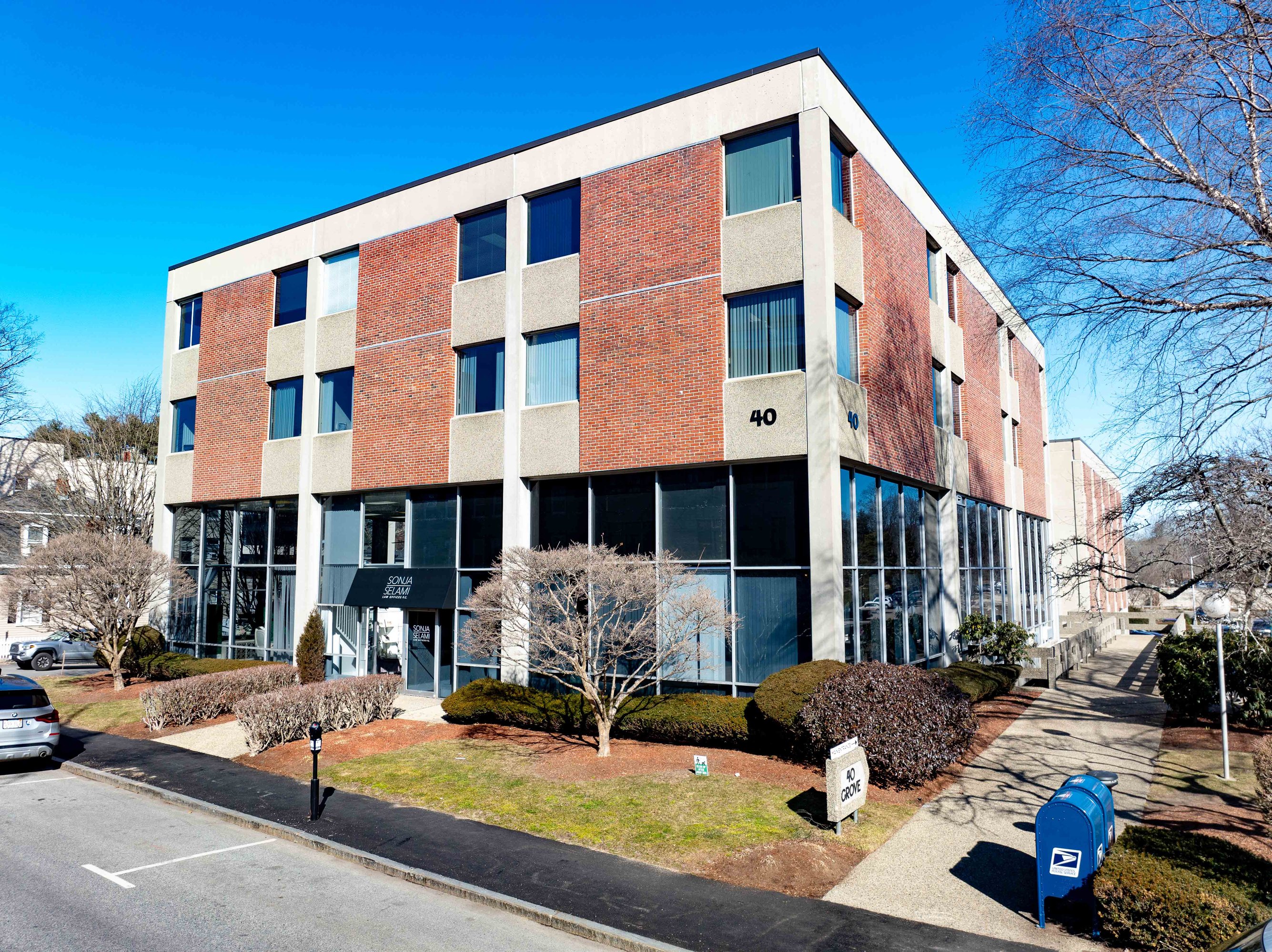 40 Grove St, Wellesley, MA 02482
