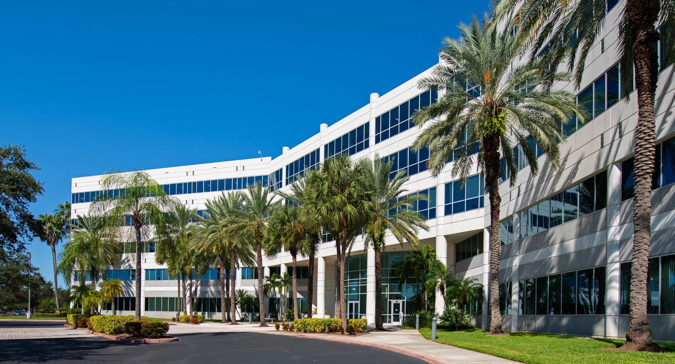 570 Carillon Pkwy, St Petersburg, FL 33716