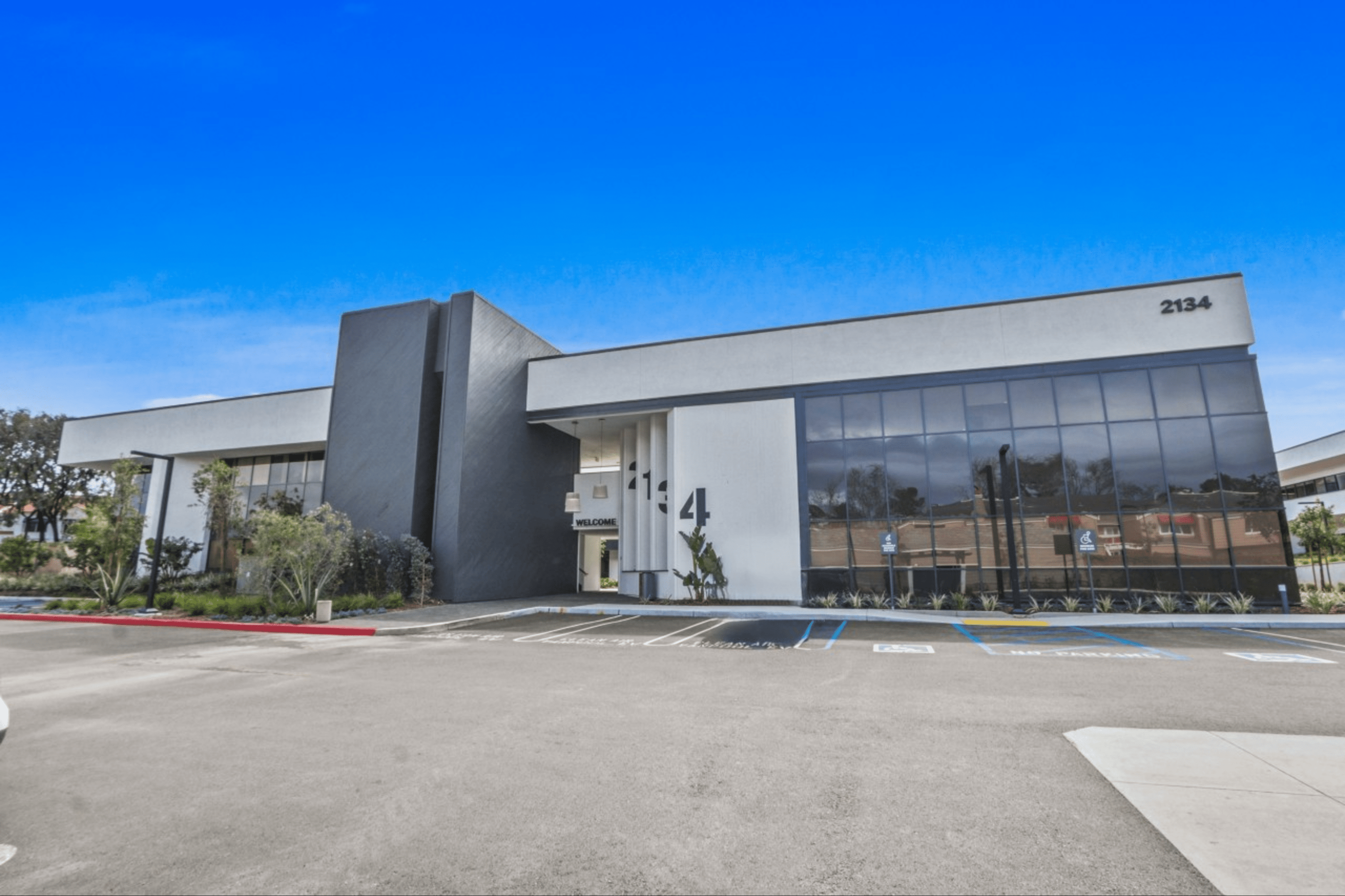 2134 Main St, Huntington Beach, CA 92648