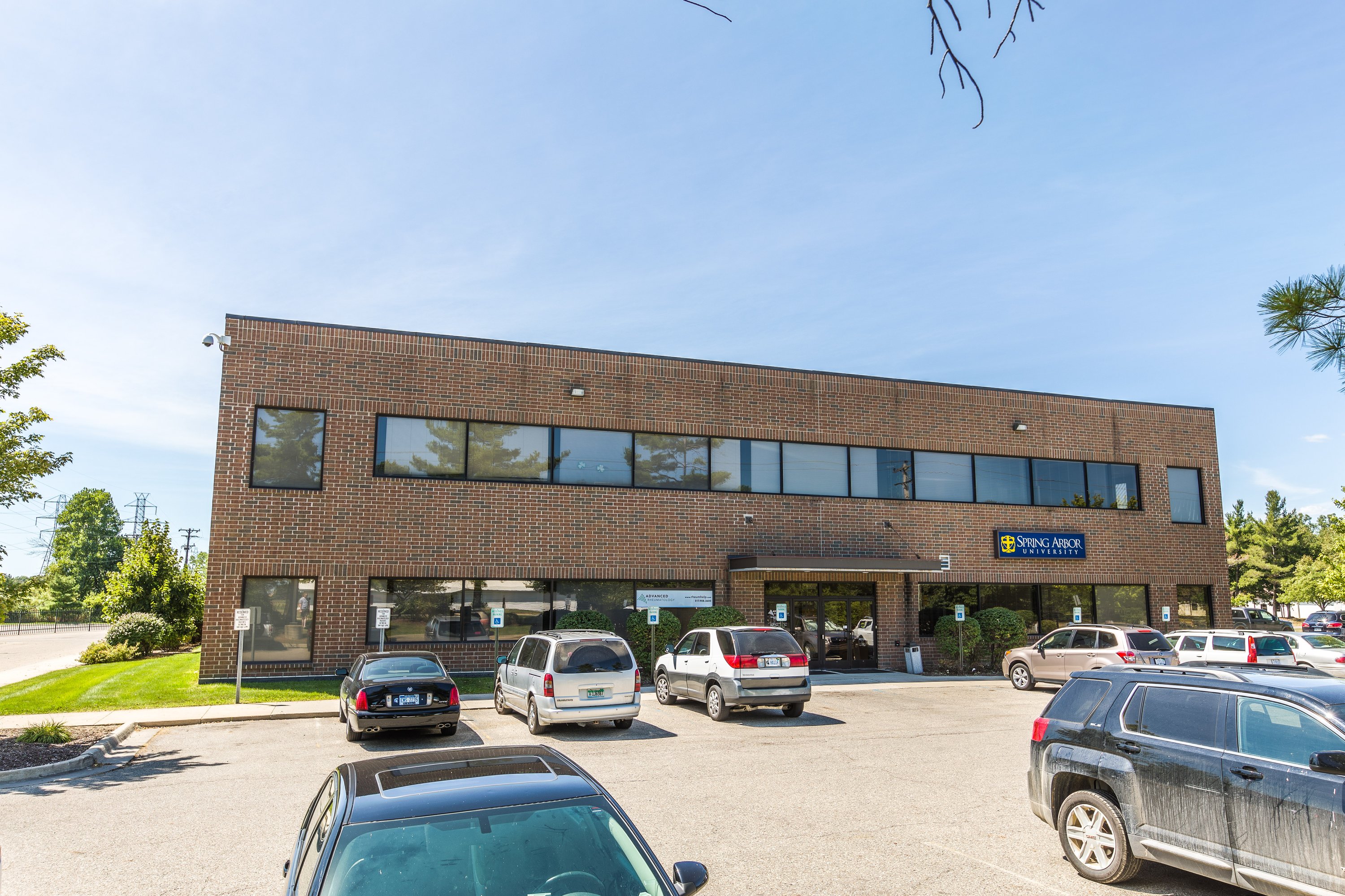 4202 Collins Rd, Lansing, MI 48910