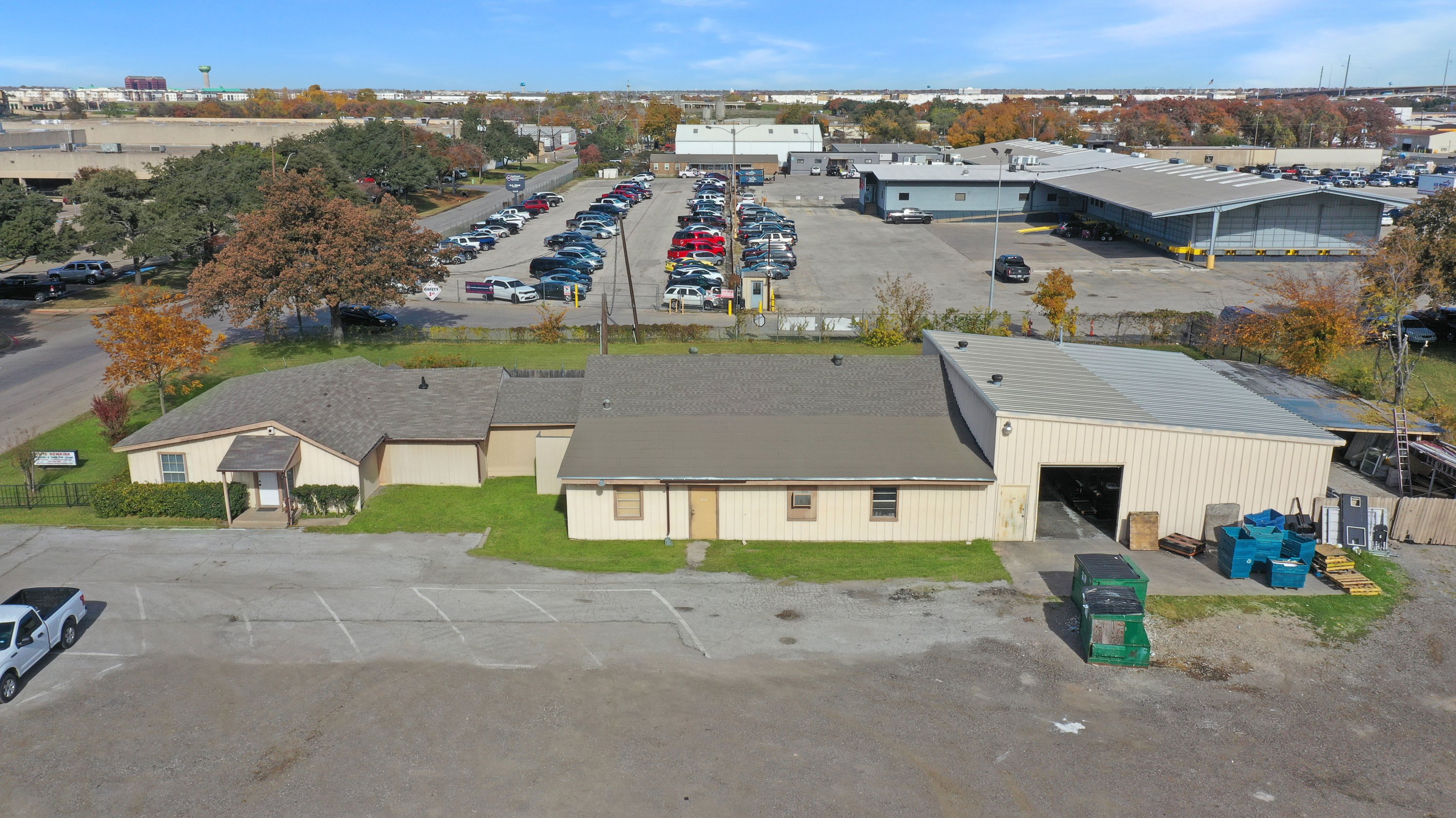 1628858
