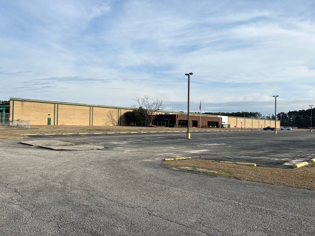 1422 Wix Rd, Dillon, SC 29536