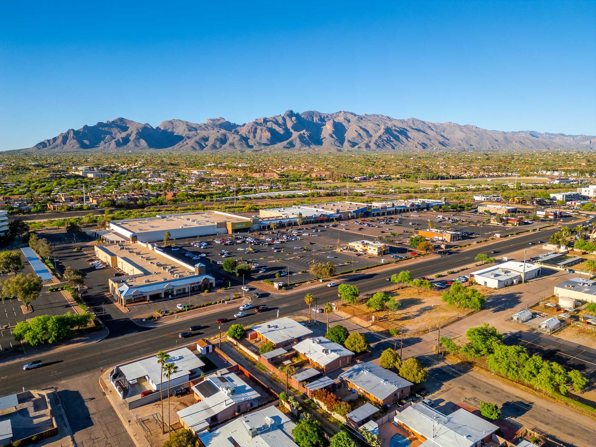 565 E Wetmore Rd, Tucson, AZ 85705