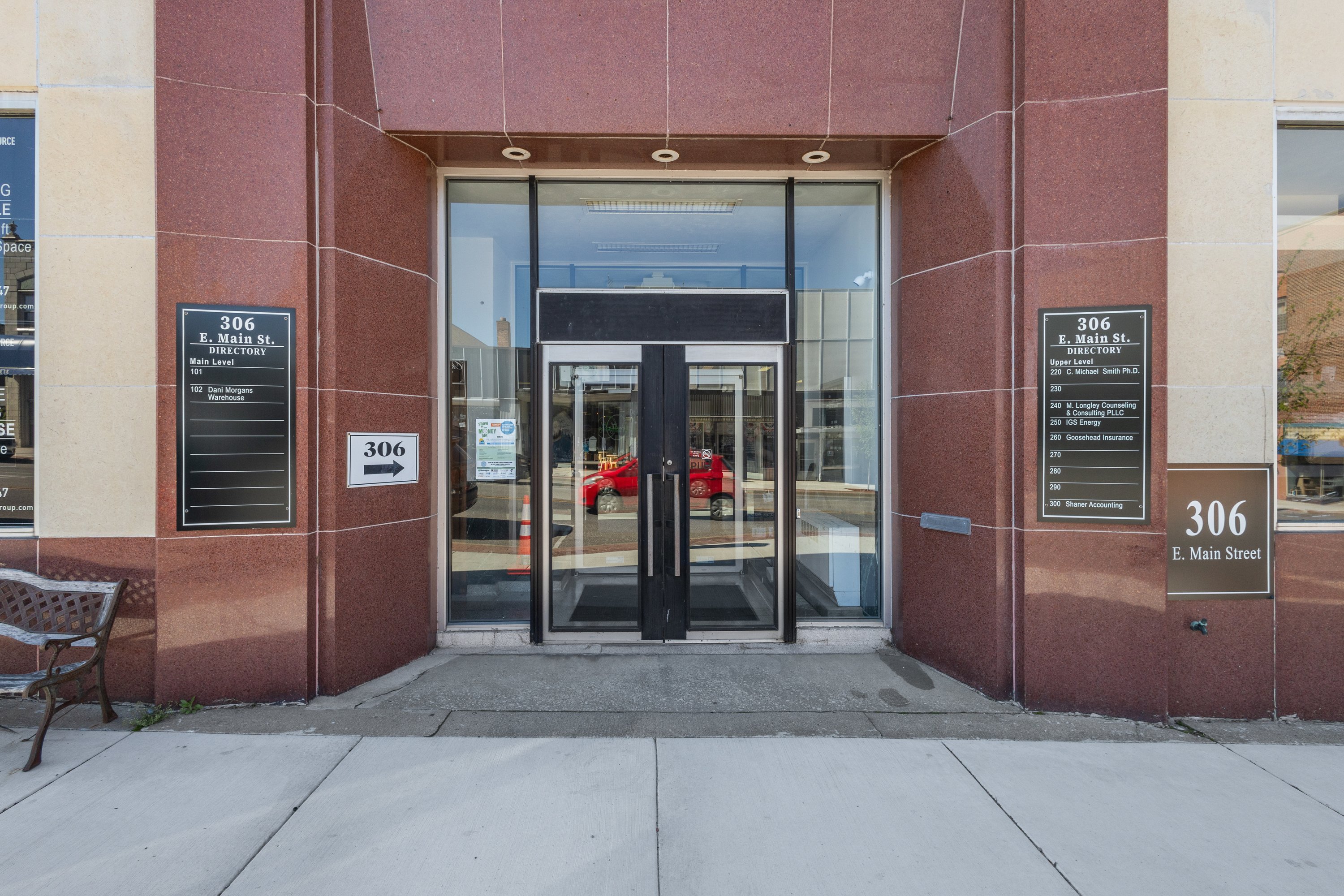 306 E Main St, Niles, MI 49120