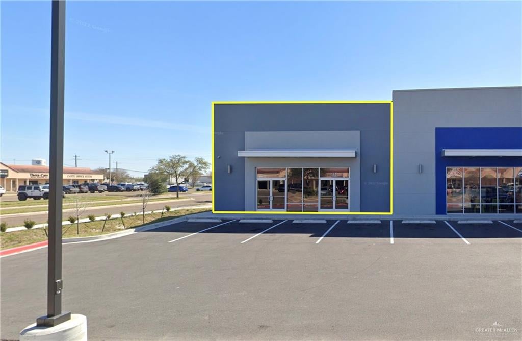 835 W Del Oro Ln, Pharr, TX 78577