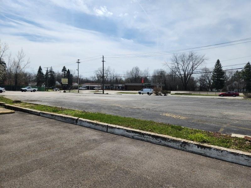23014 Emery Rd, Warrensville Heights, OH 44128