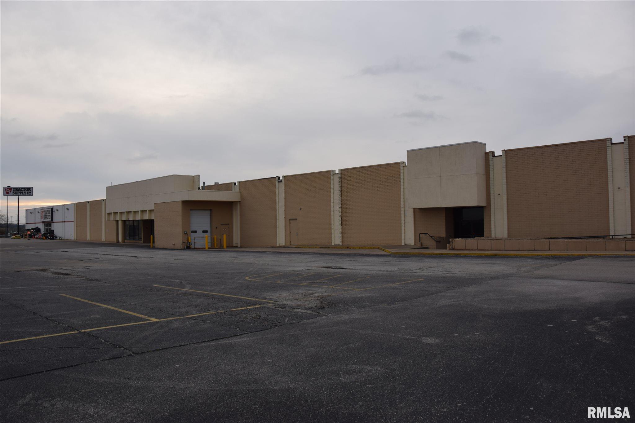 3424 Court St,Unit 300, Pekin, IL 61554