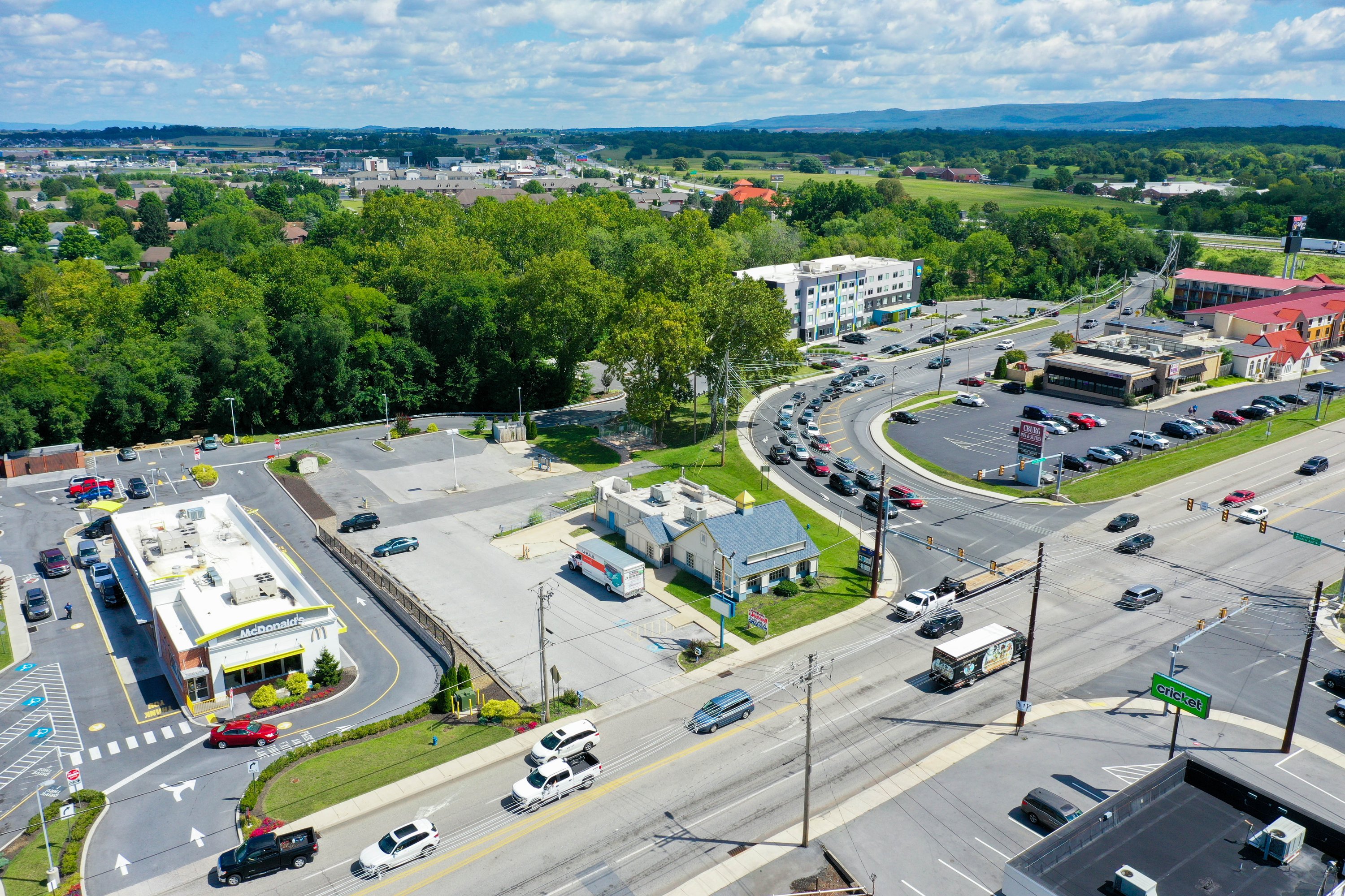 1097 Lincoln Way E, Chambersburg, PA 17201