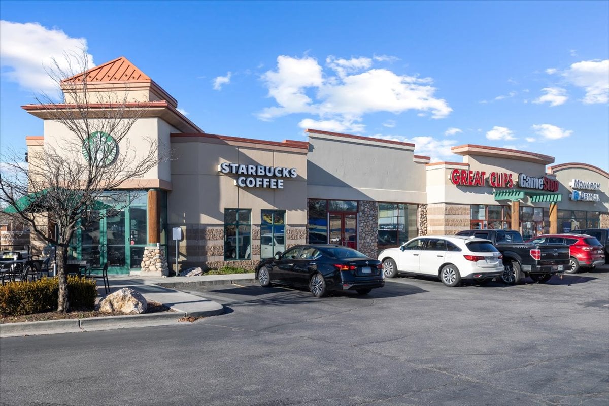 1140 W Riverdale Rd, Riverdale, UT 84405