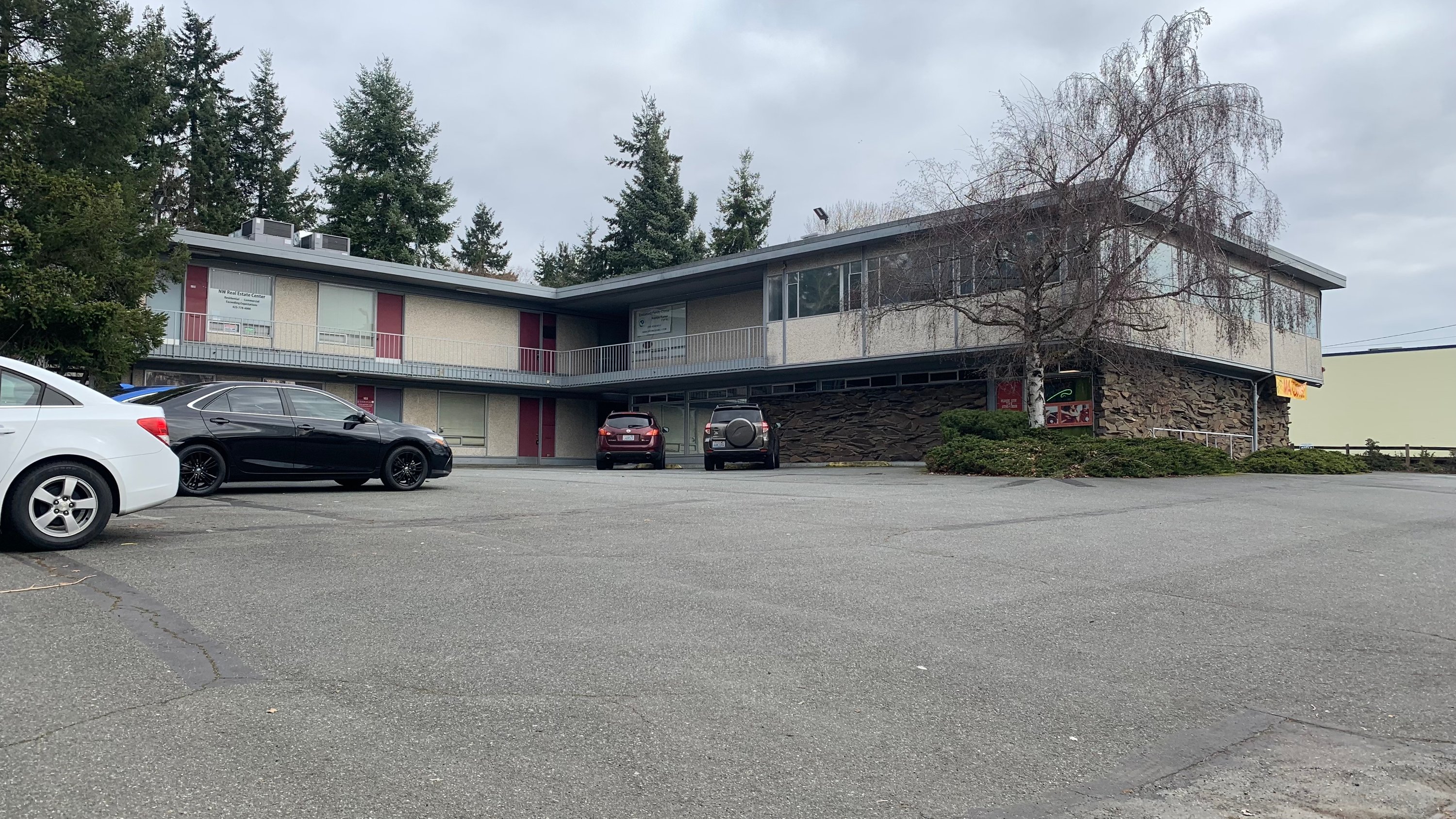 5017 196Th St SW, Lynnwood, WA 98036