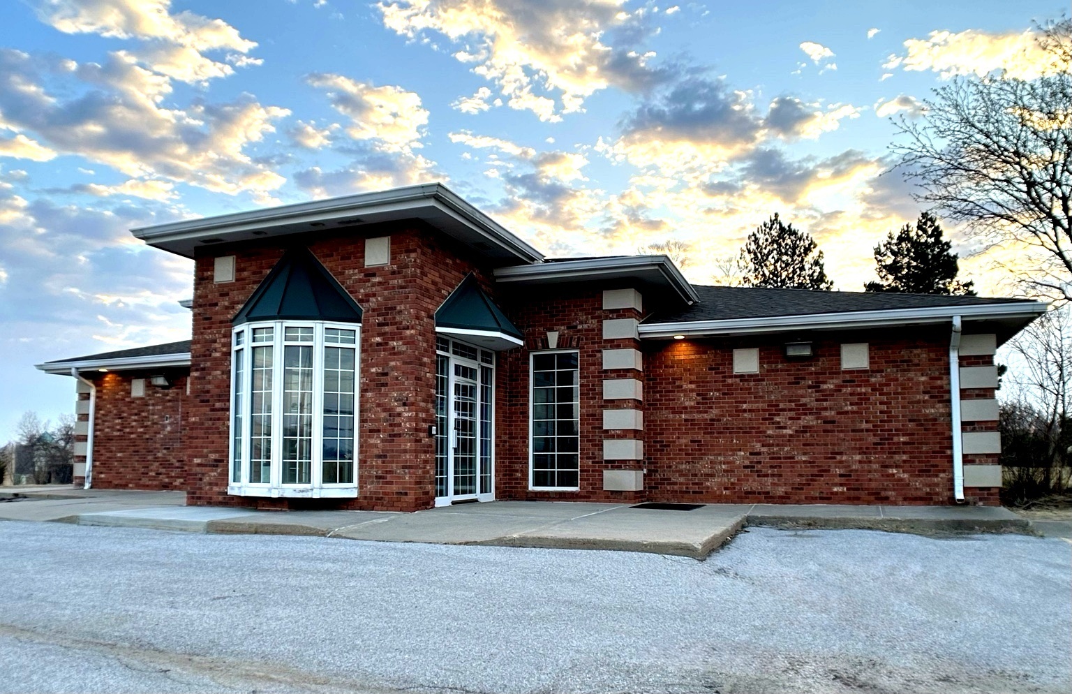 8021 S 84Th St, La Vista, NE 68128