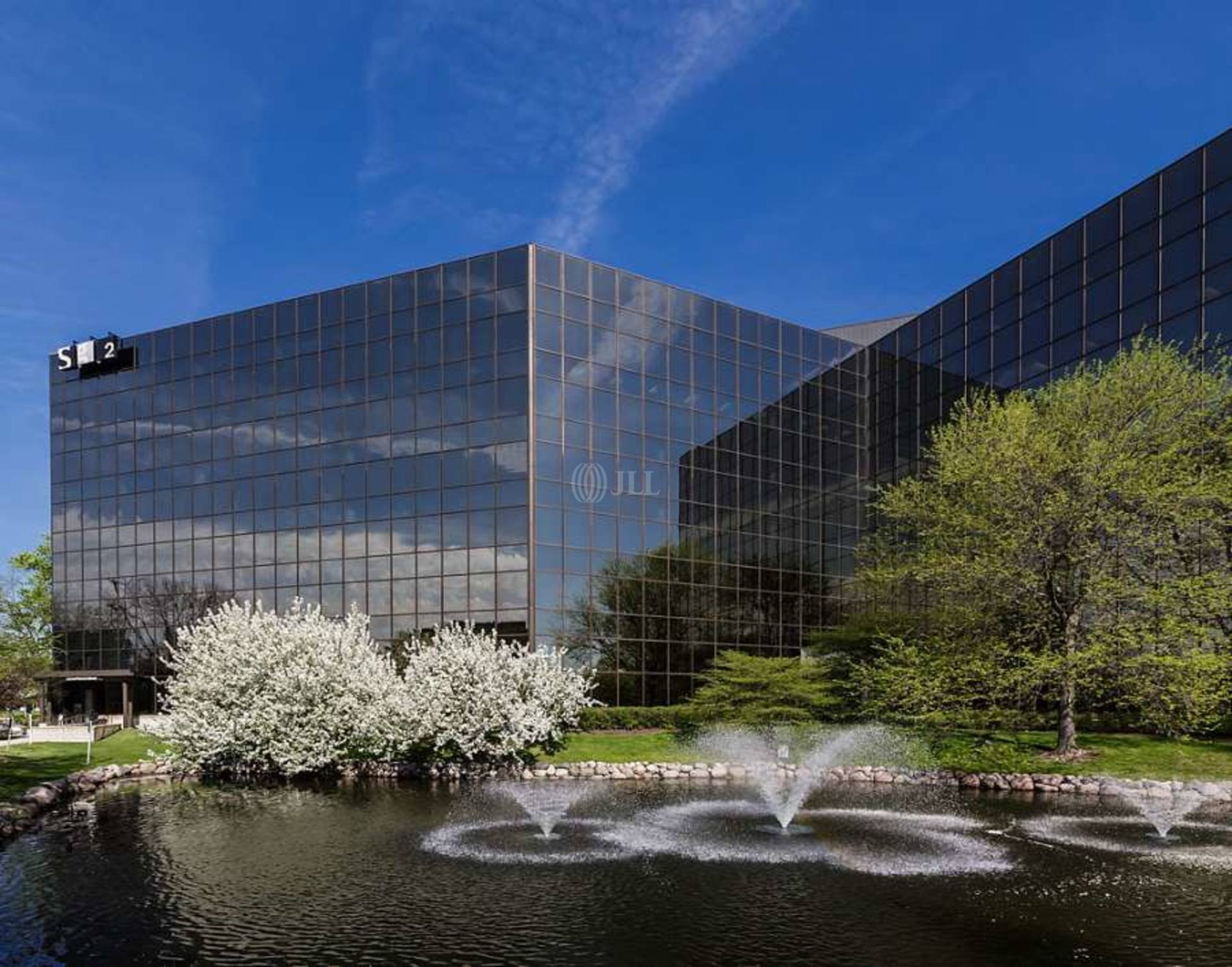 5202 Old Orchard Rd, Skokie, IL 60077