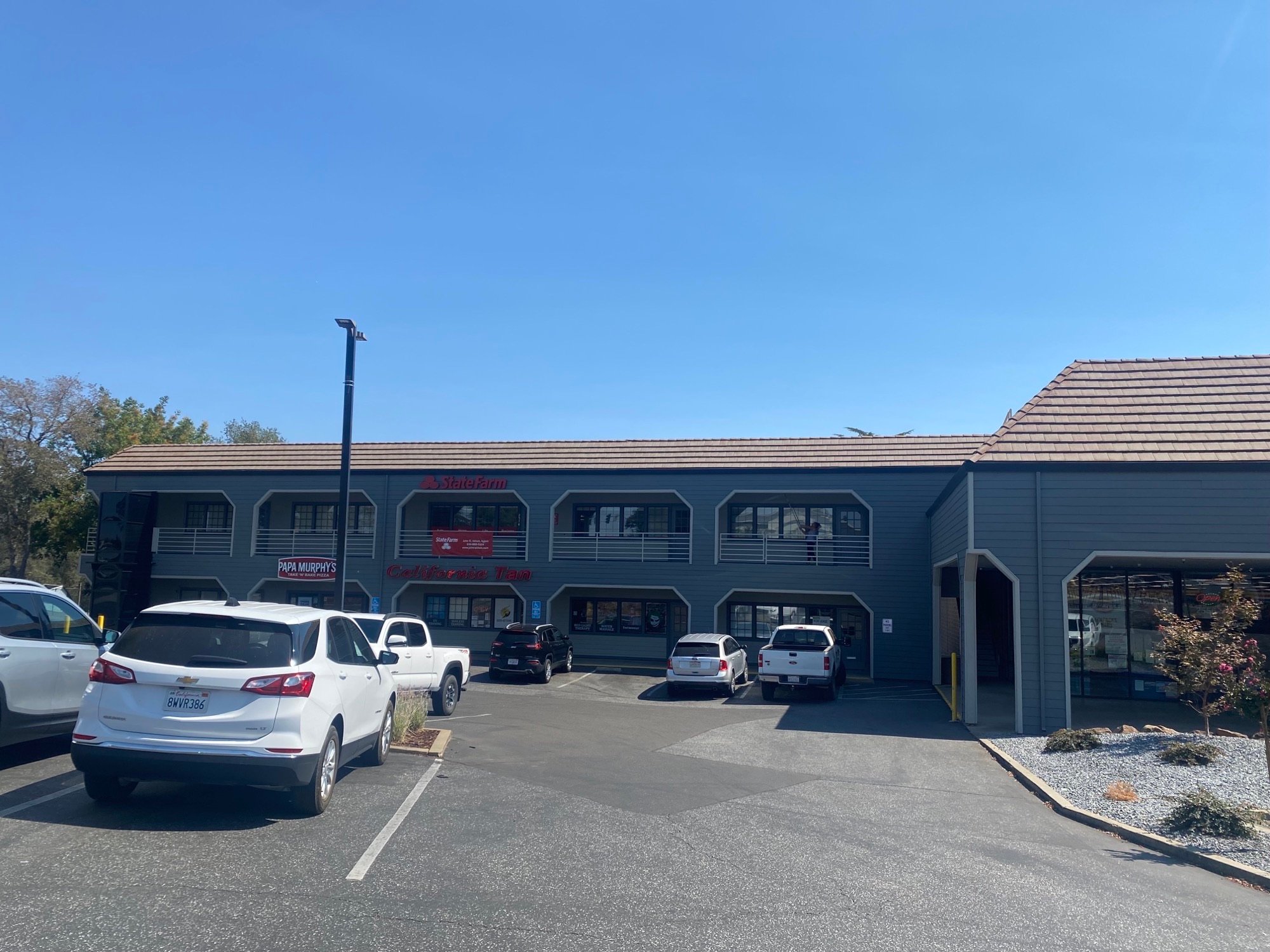 2556 Grass Valley Hwy, Auburn, CA 95603