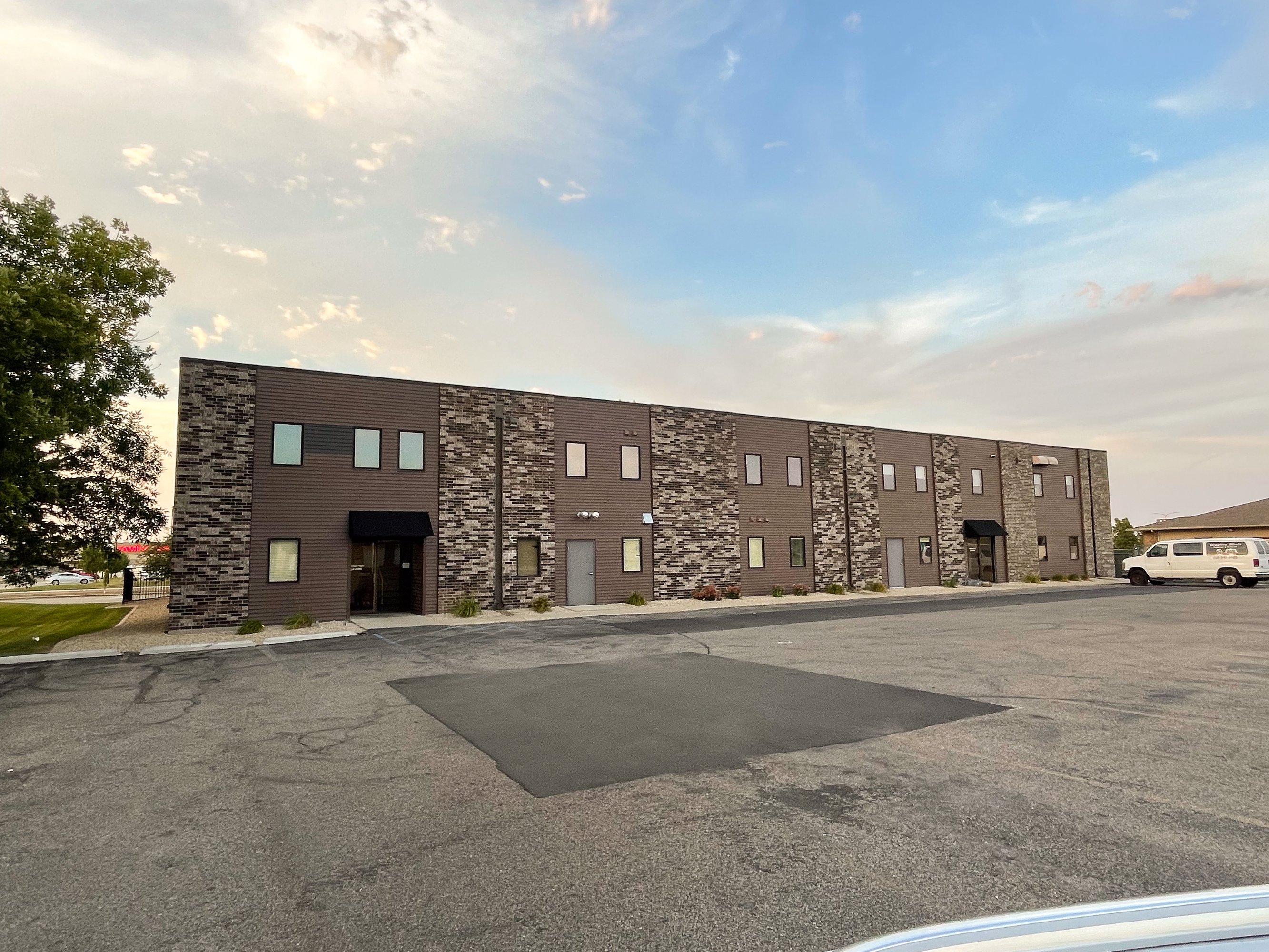 1042 14Th Ave E, West Fargo, ND 58078