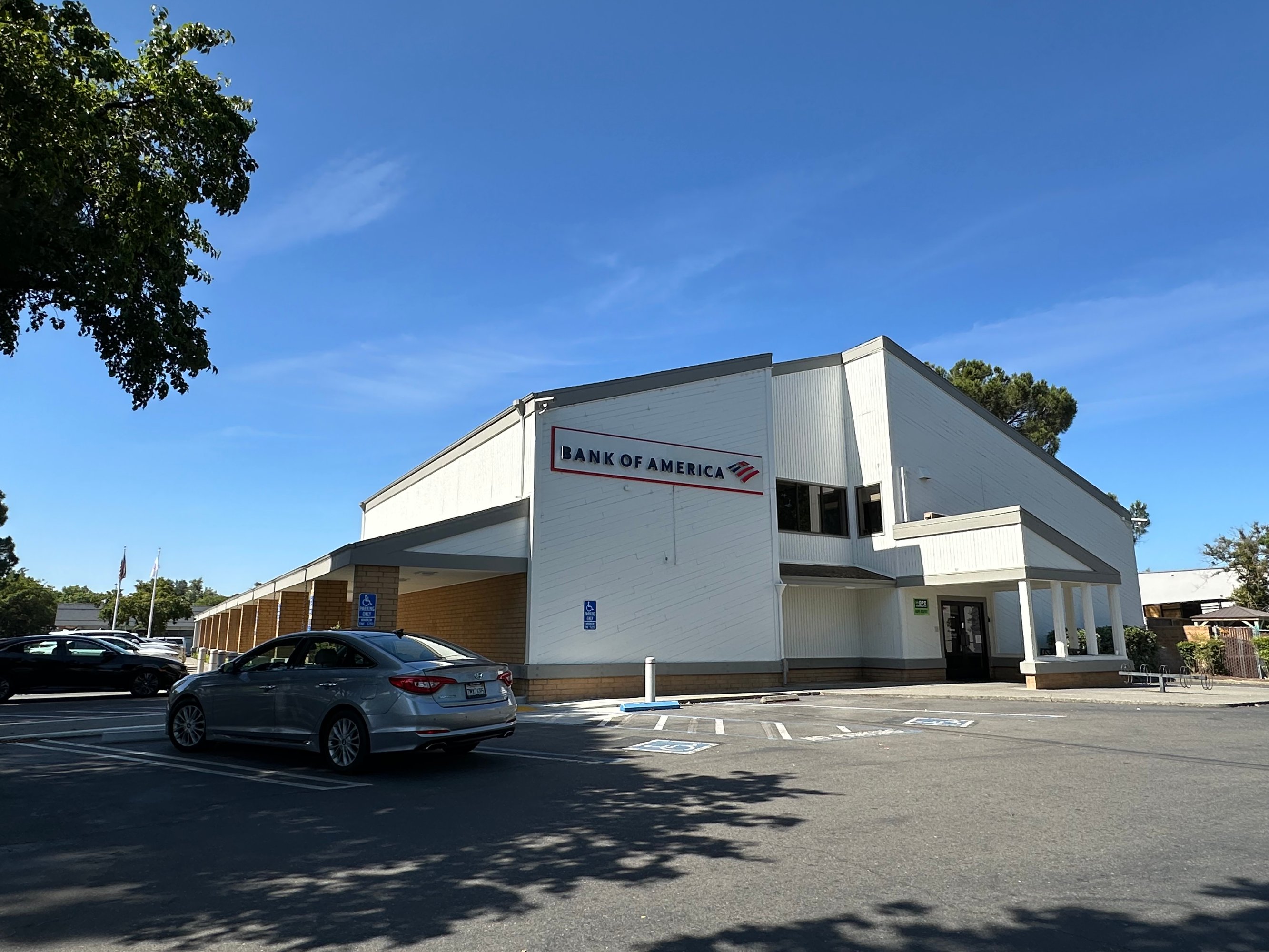 50 W Main St, Woodland, CA 95695