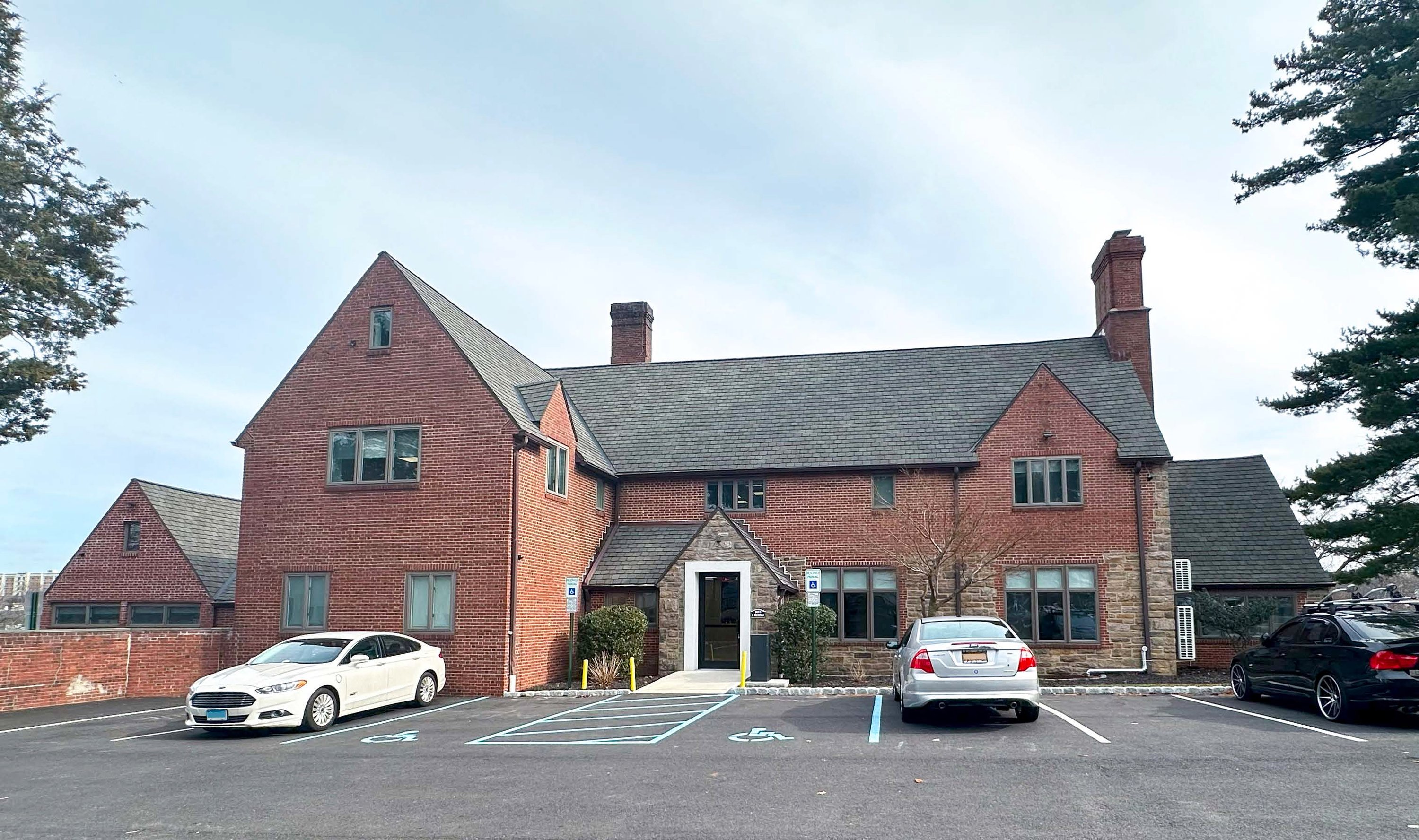 1010 N Broadway, Yonkers, NY 10701