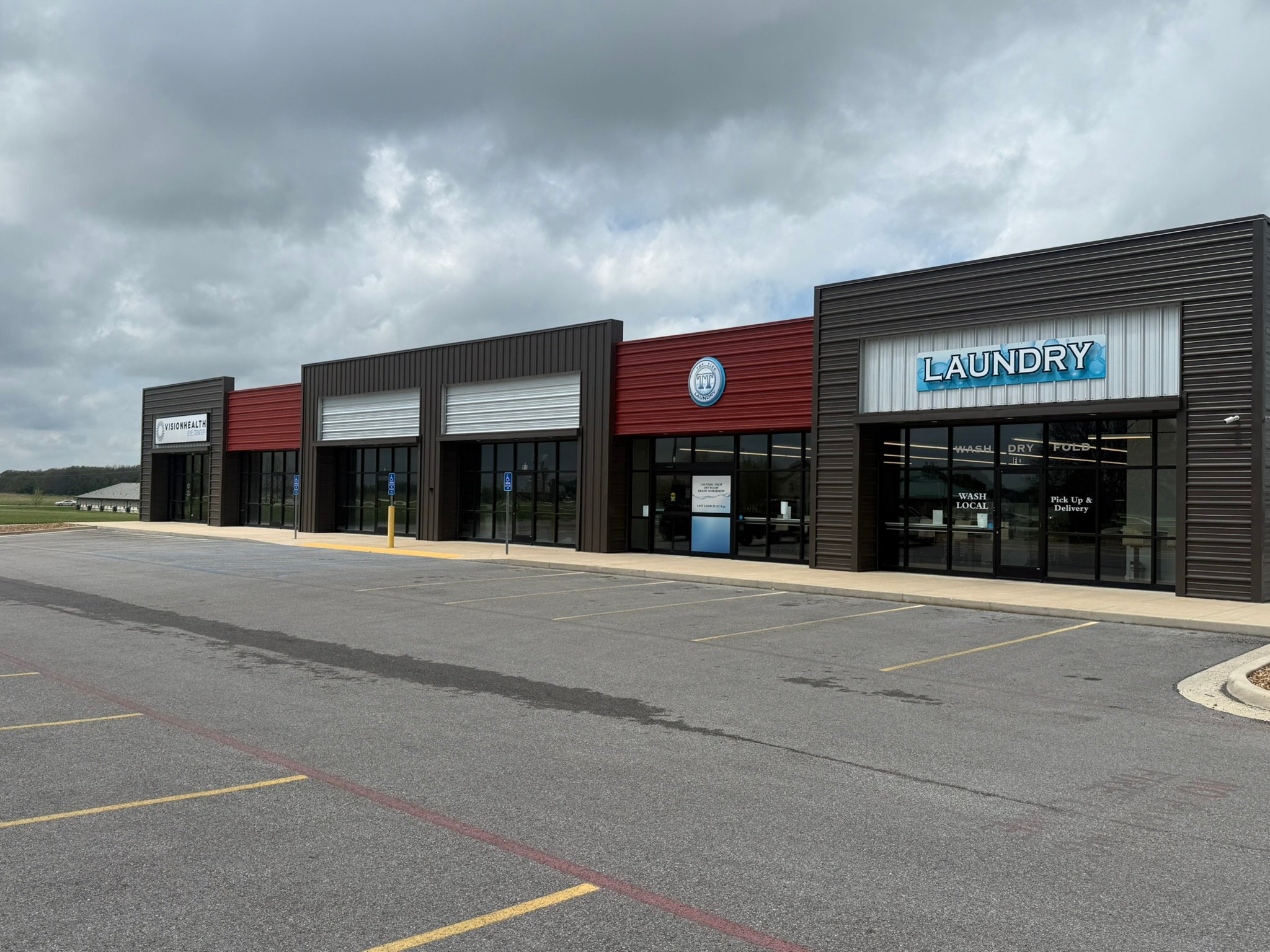 911 W Center St, Rogersville, MO 65742