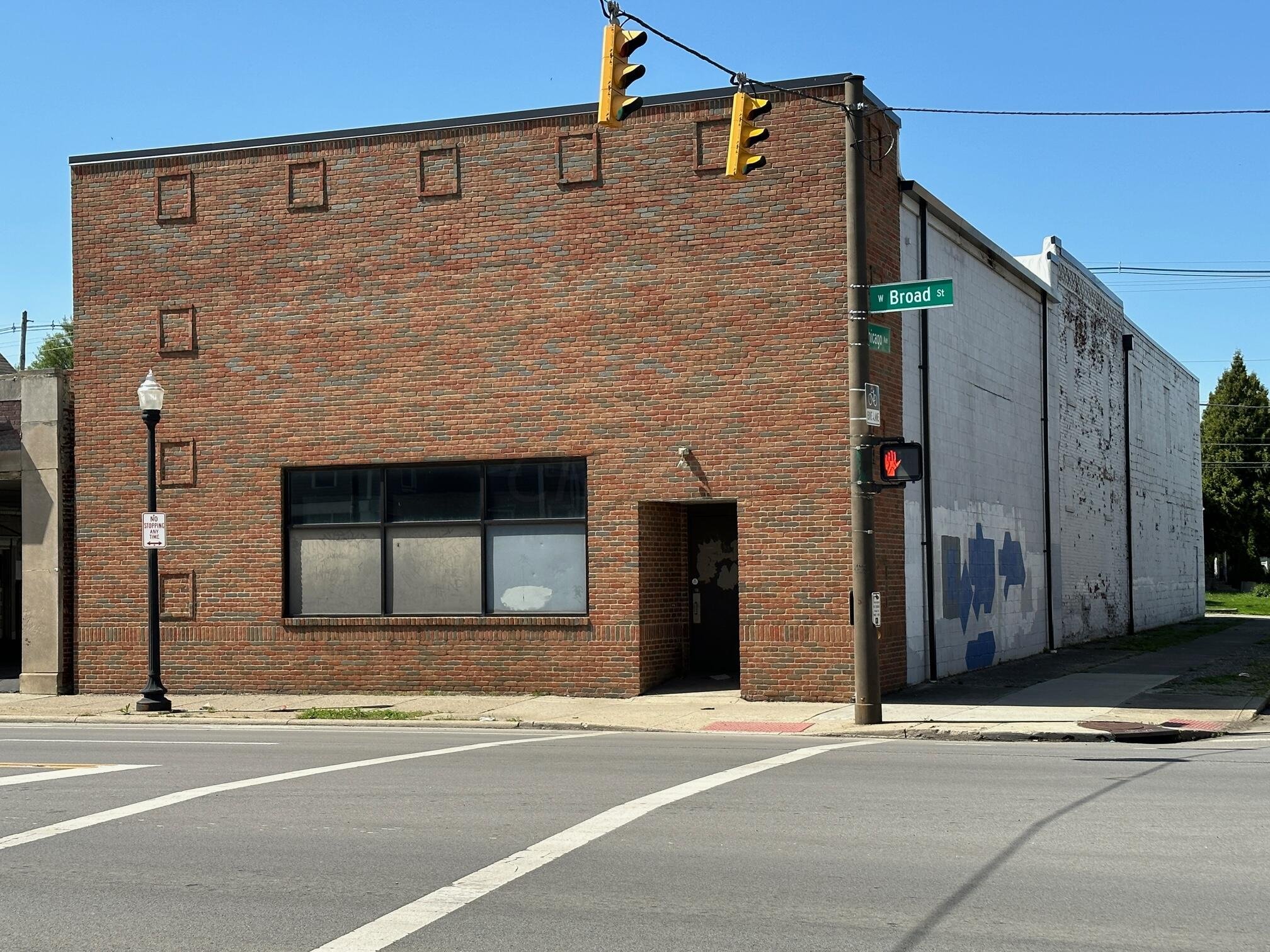 1268 W Broad St, Columbus, OH 43222