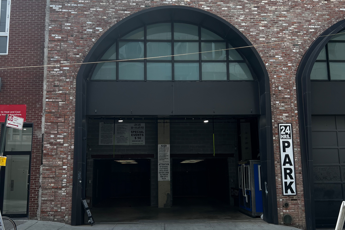187 Kent Ave, Brooklyn, NY 11249