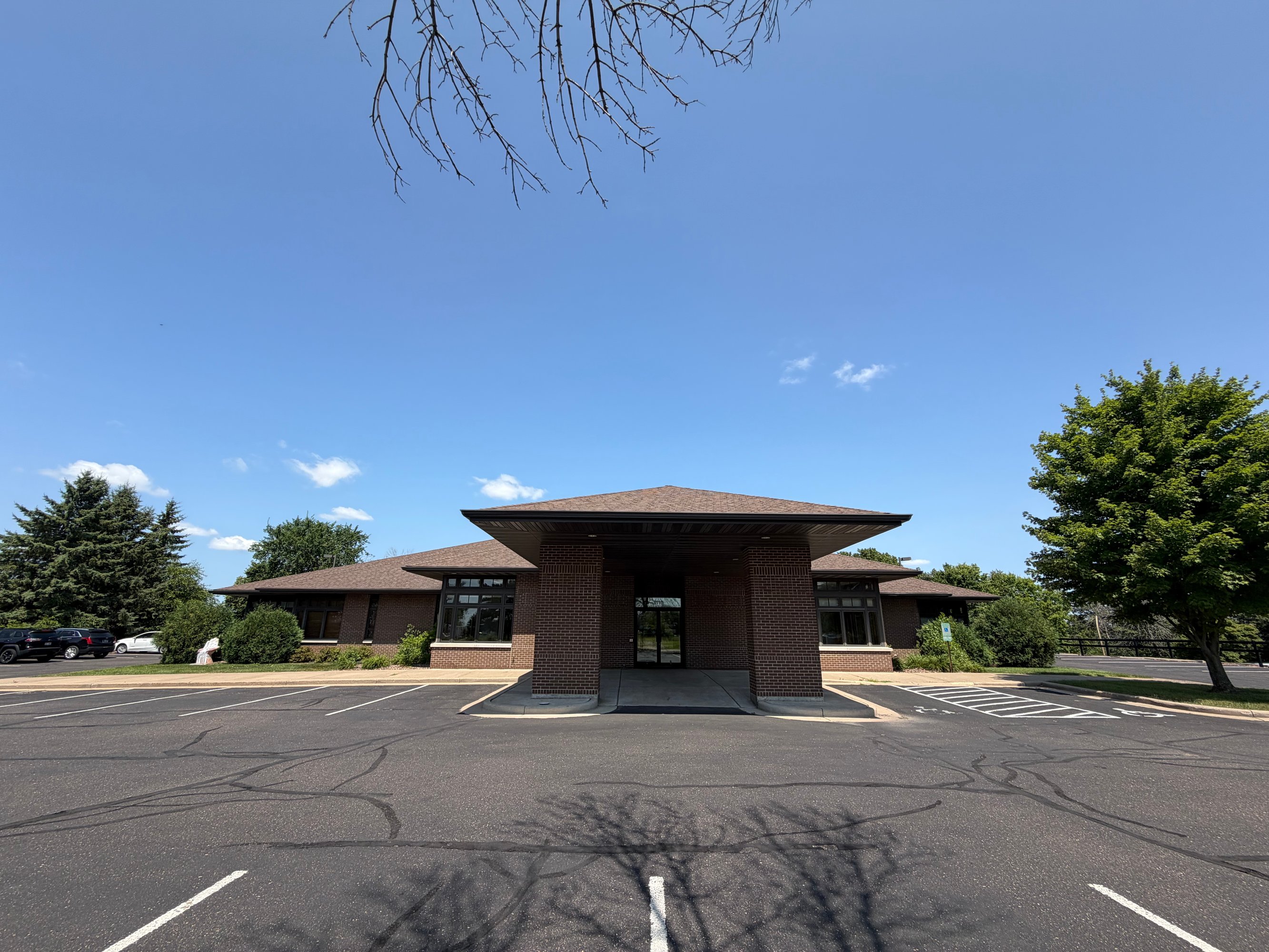 1110 Oak Ridge Dr, Eau Claire, WI 54701