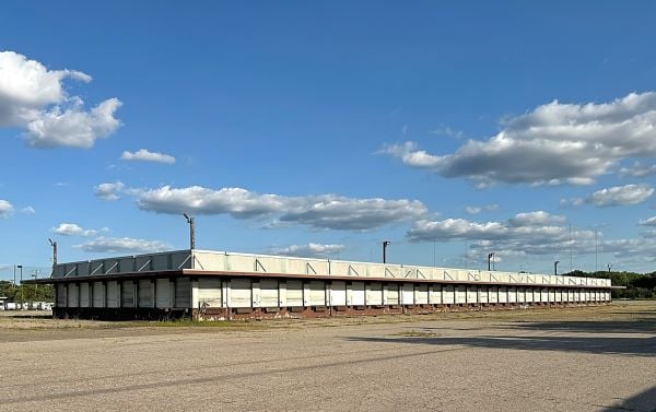 22701 Van Born Rd, Taylor, MI 48180