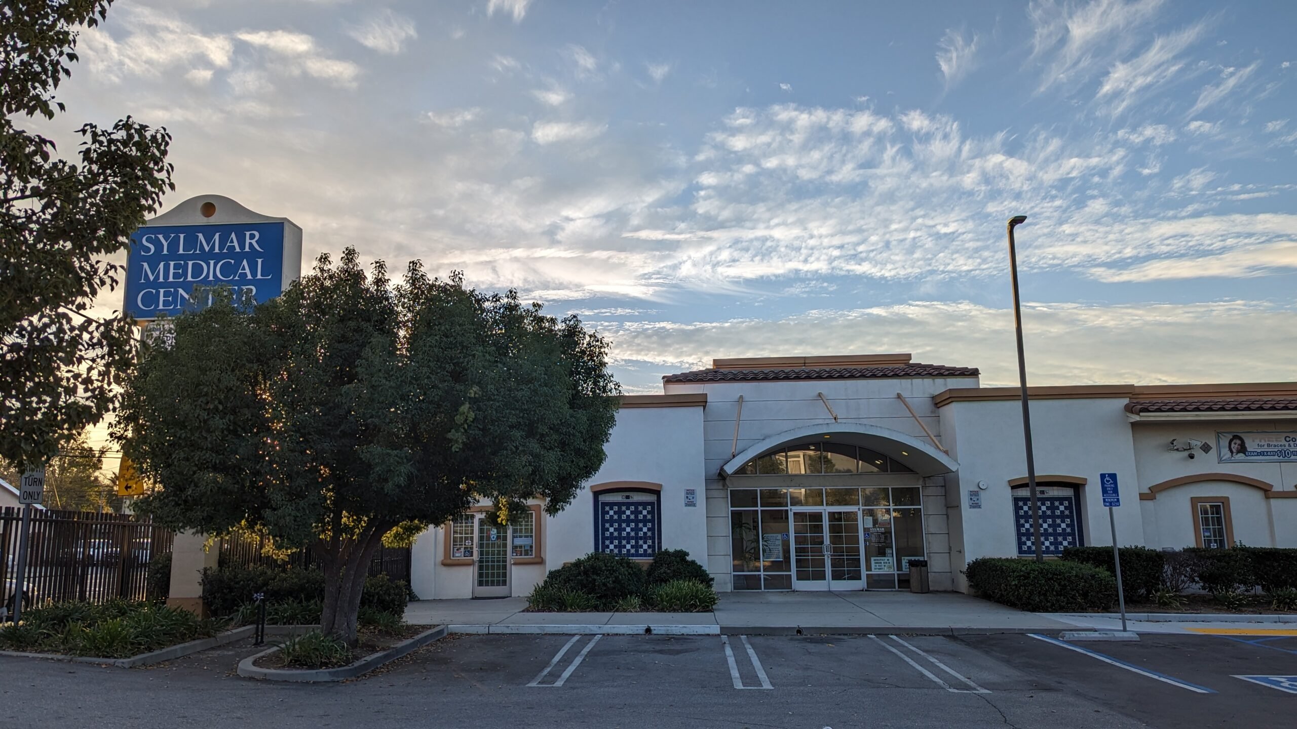 14124 Foothill Blvd, Los Angeles, CA 91342