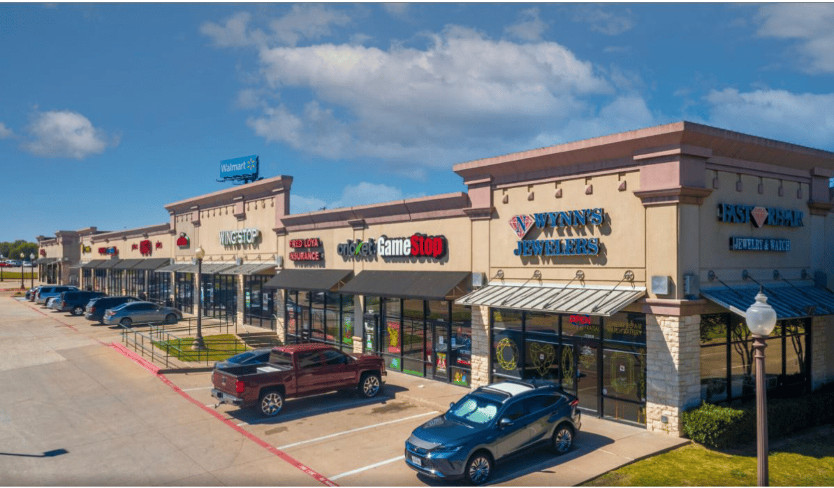 1012 E Ennis Ave, Ennis, TX 75119