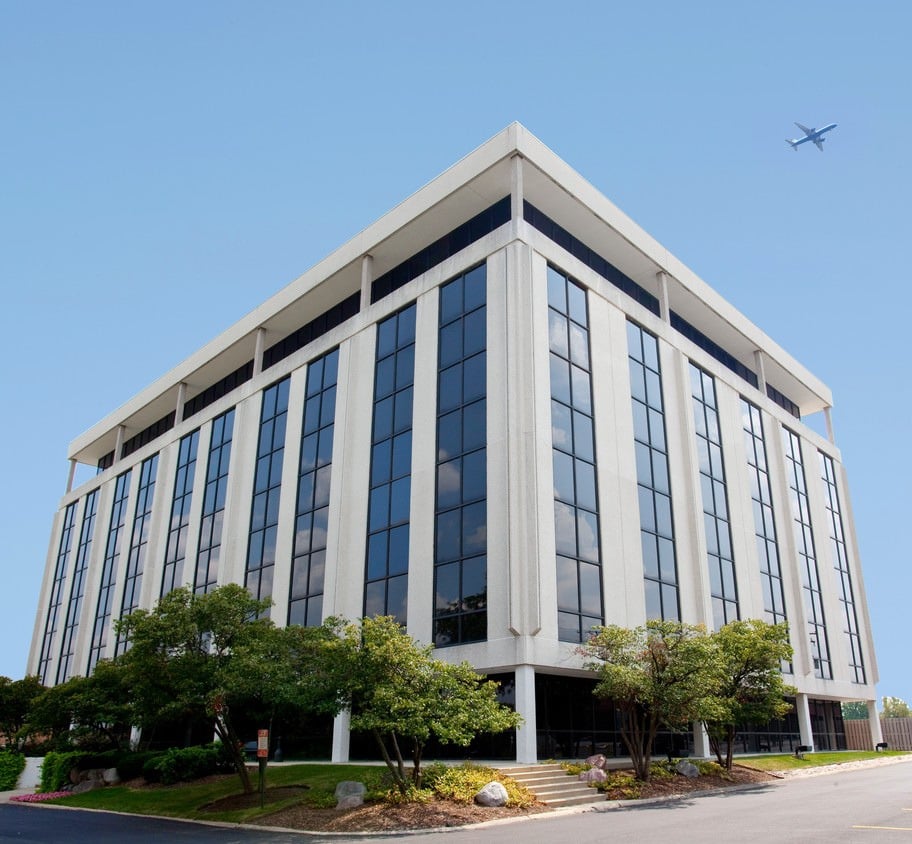 3315 W Algonquin Rd, Rolling Meadows, IL 60008