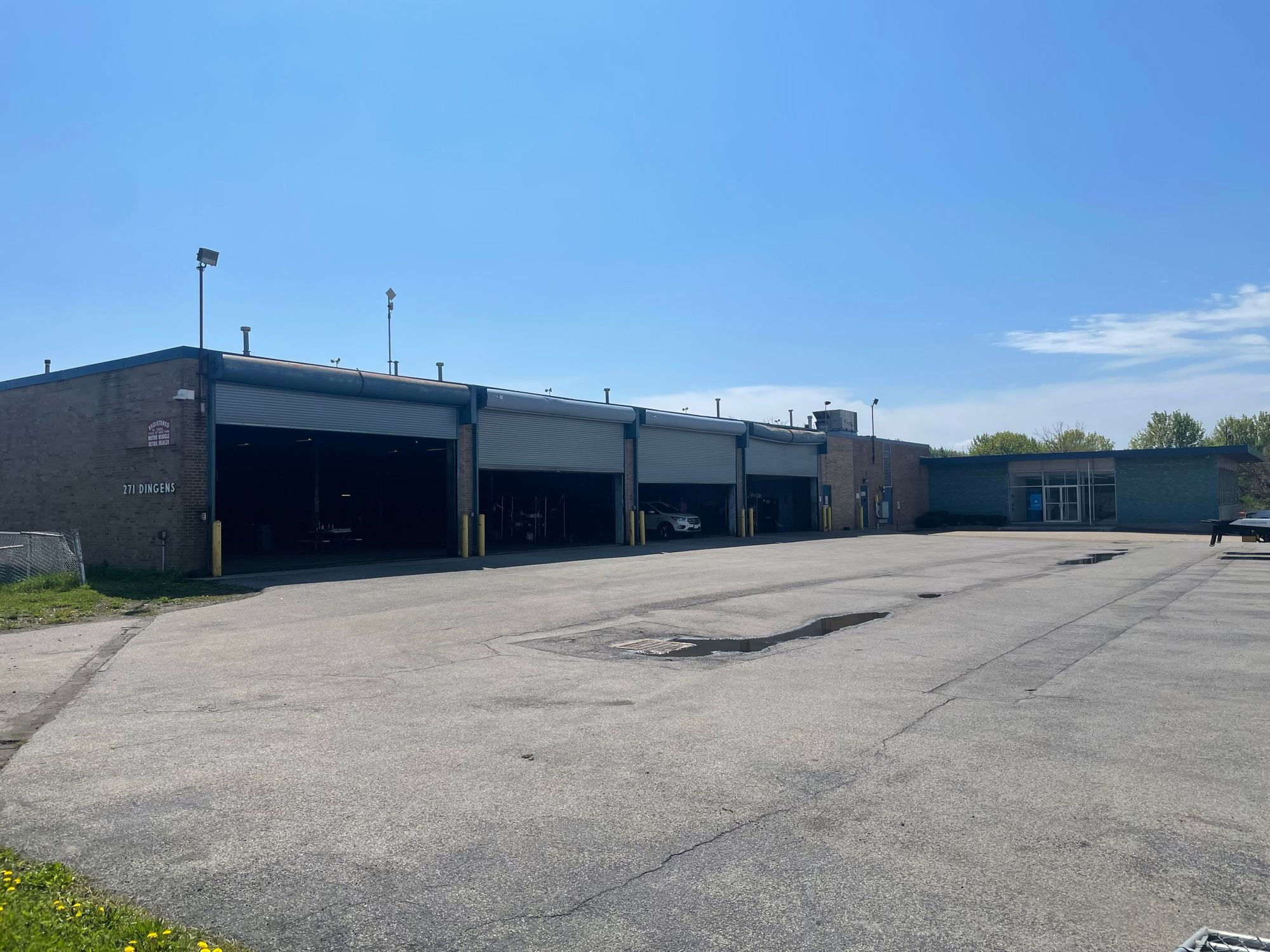 271 Dingens St, Buffalo, NY 14206
