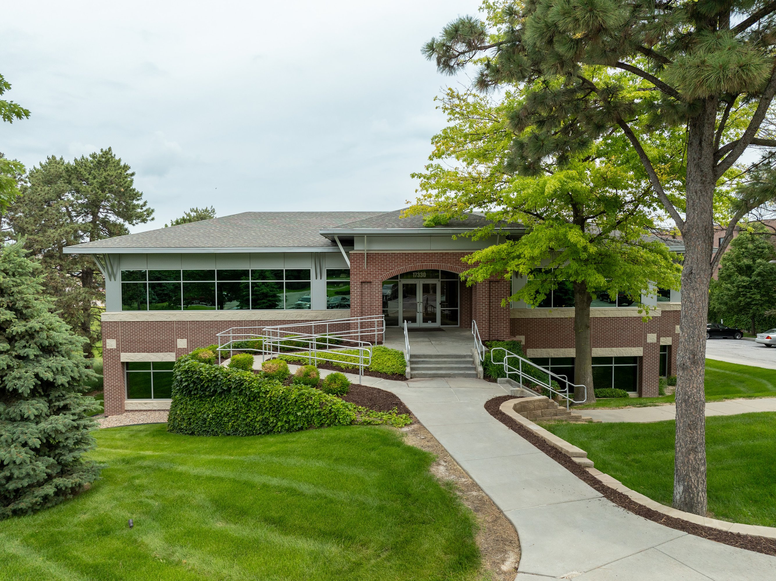 17330 Wright St, Omaha, NE 68130