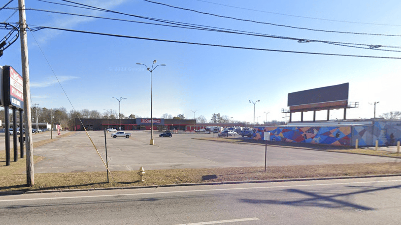 5956 Brainerd Rd, Chattanooga, TN 37421