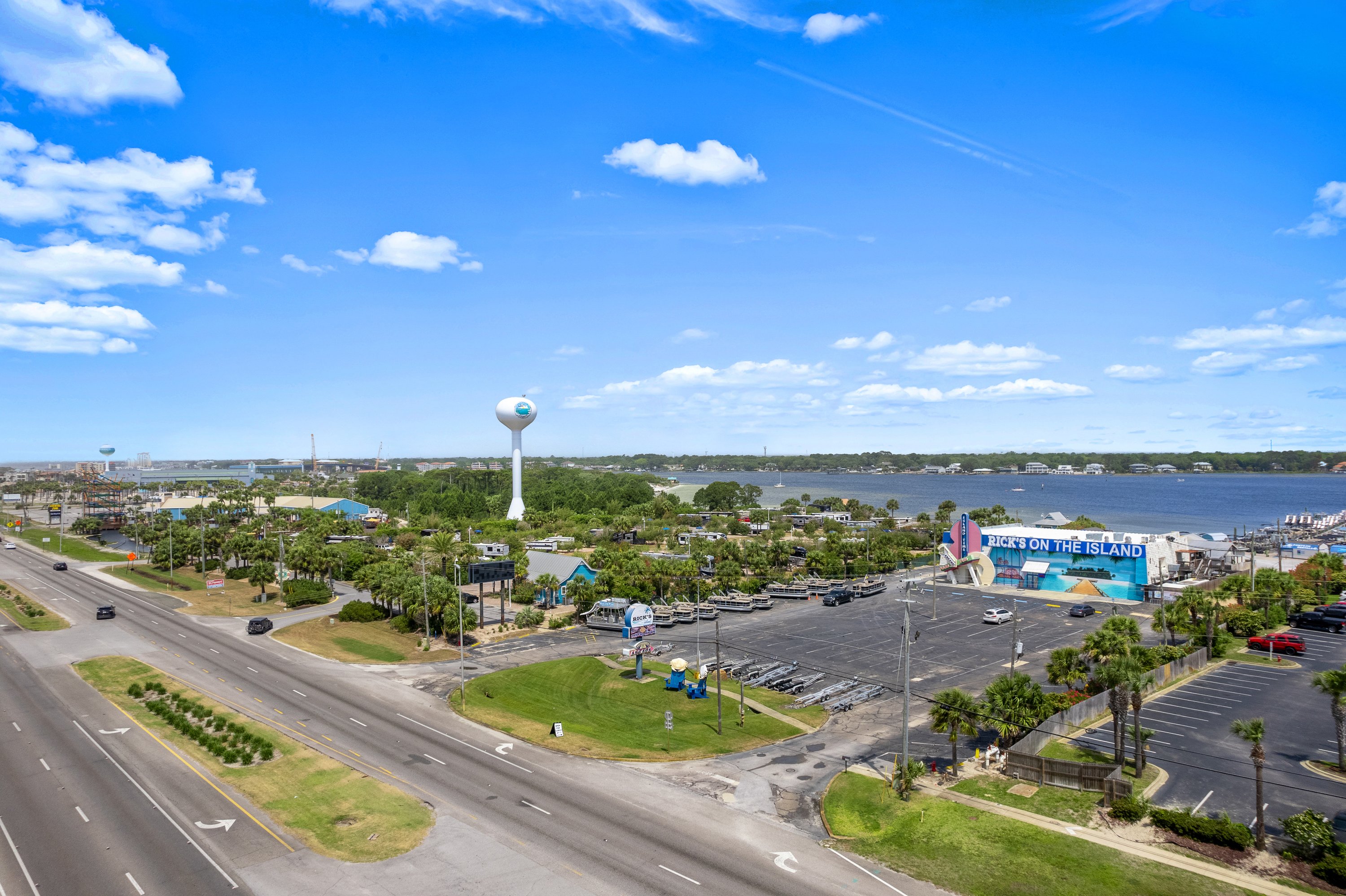 1318 SE Miracle Strip Pkwy, Fort Walton Beach, FL 32548